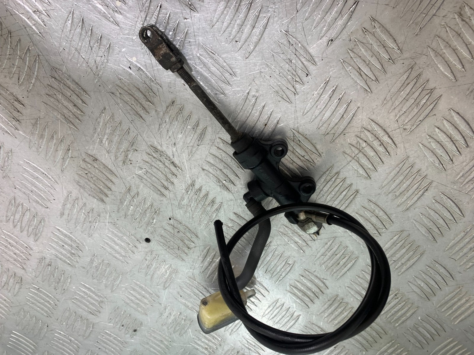 TRIUMPH 1050 SPRINT ST REAR MASTER CYLINDER  2003-2011 (CMB1285)