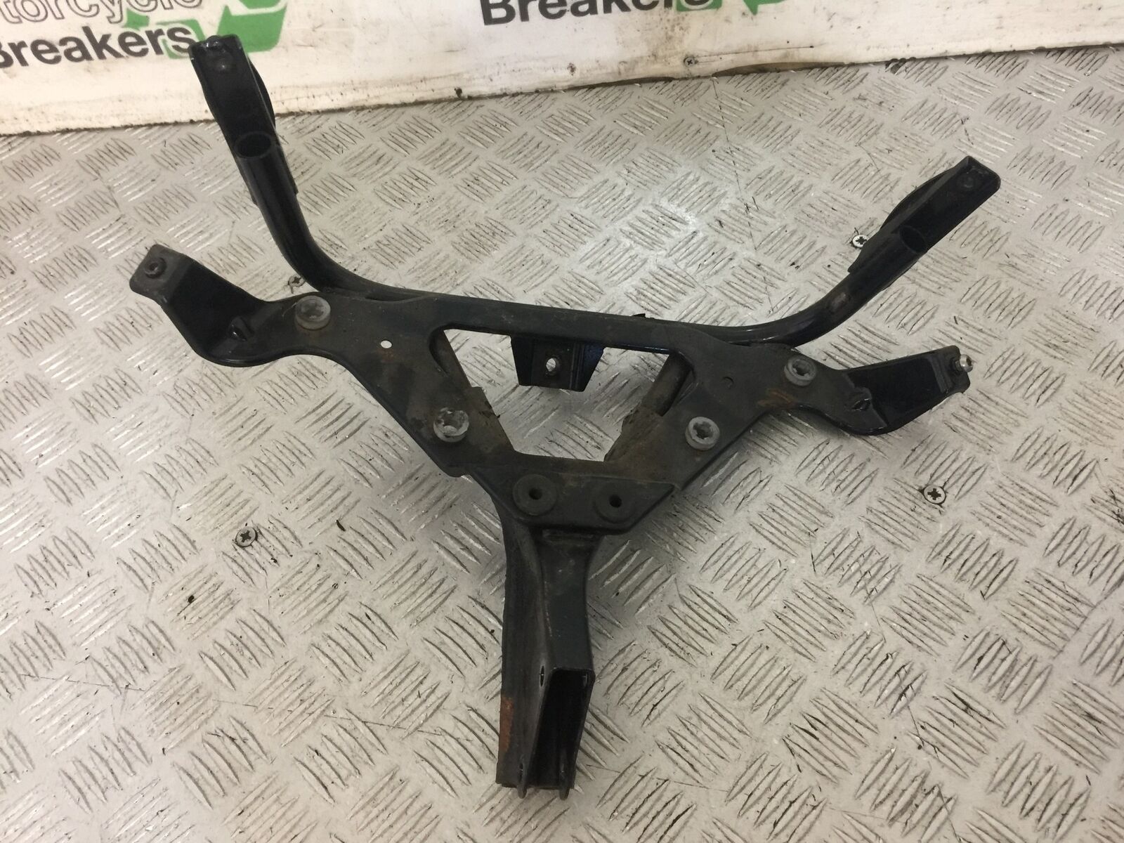 KAWASAKI ZZR1200 ZZR 1200 FAIRING BRACKET    2002-2005 (STOCK 745)