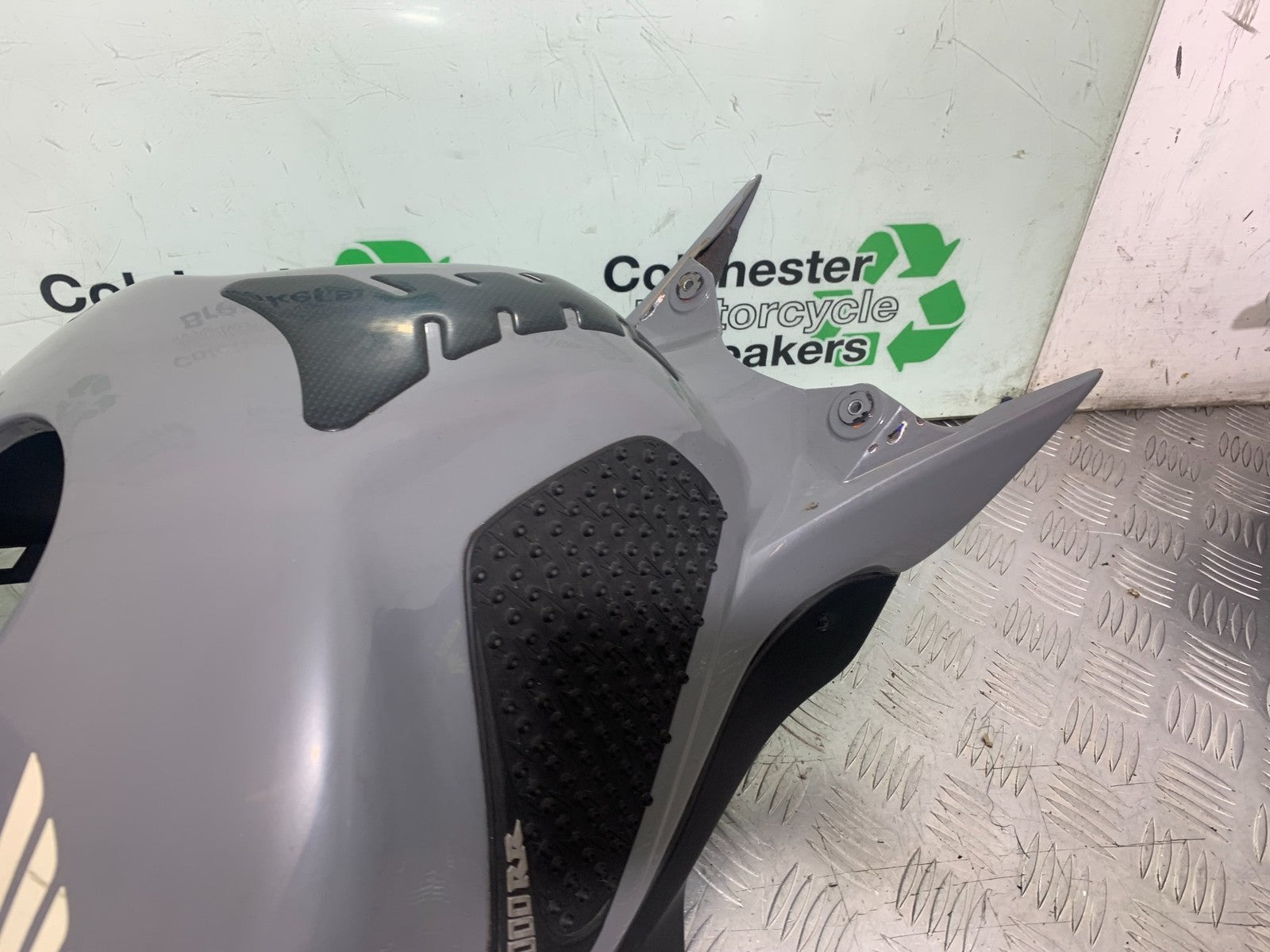 HONDA CBR1000 rr FIREBLADE FAIRING KIT YEAR 2006  (CMB1220)