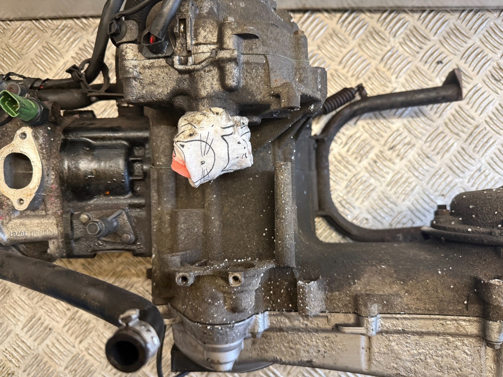 PIAGGIO VESPA GTS 125 GTS125 ENGINE YEAR 2012 (CMB1261)