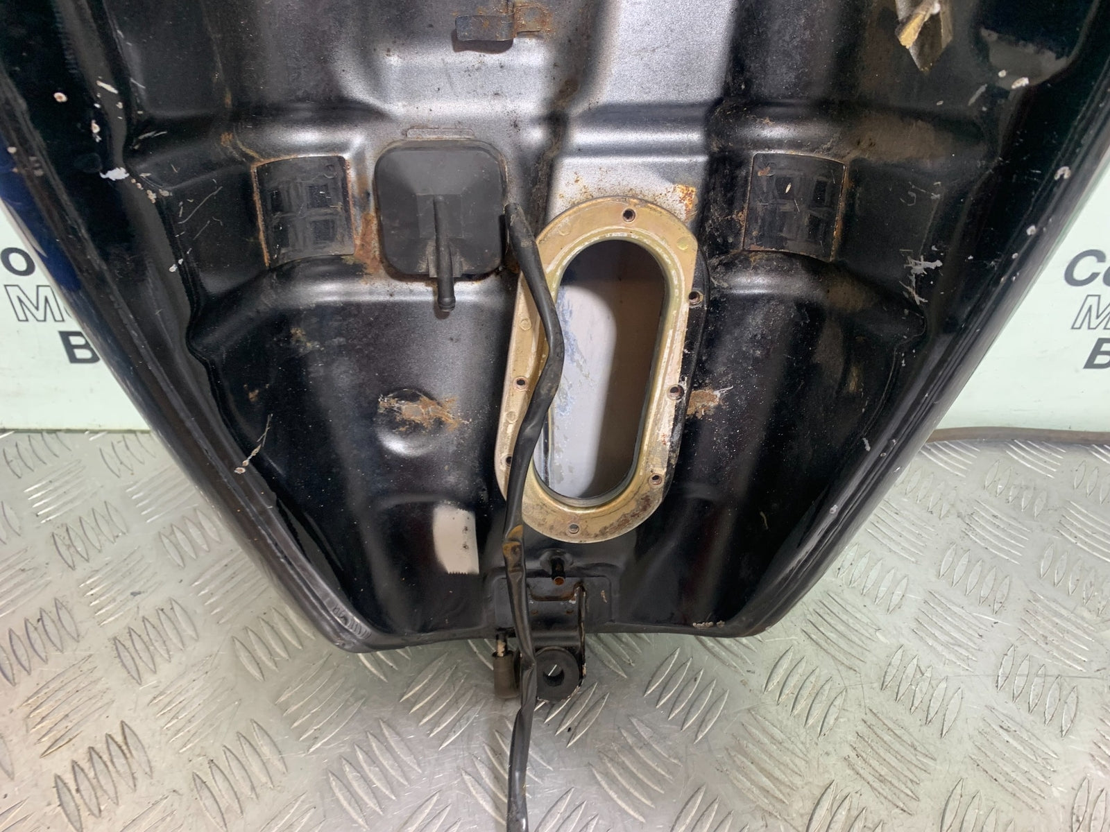 KAWASAKI VN1500 CLASSIC PETROL TANK  YEAR 1999 -2006 (CMB1166)