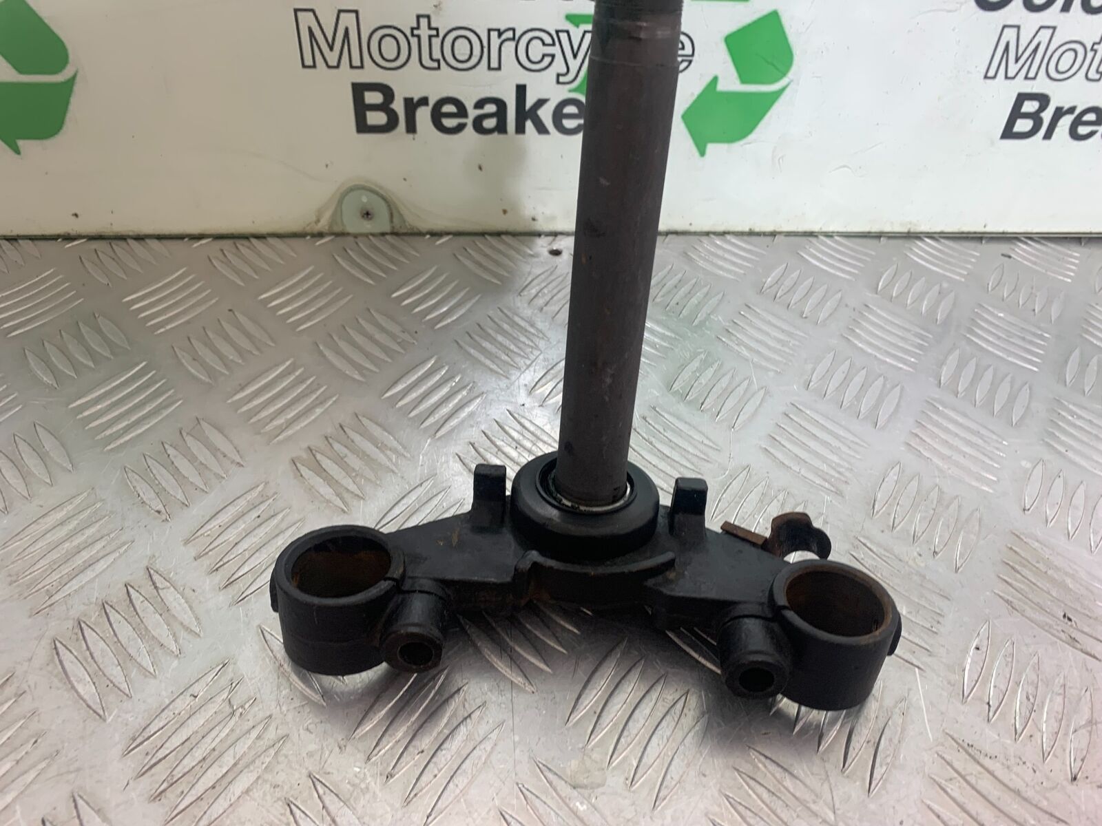 HERALD CLASSIC 125 BOTTOM YOKE   YEAR 2014 (CMB1058)