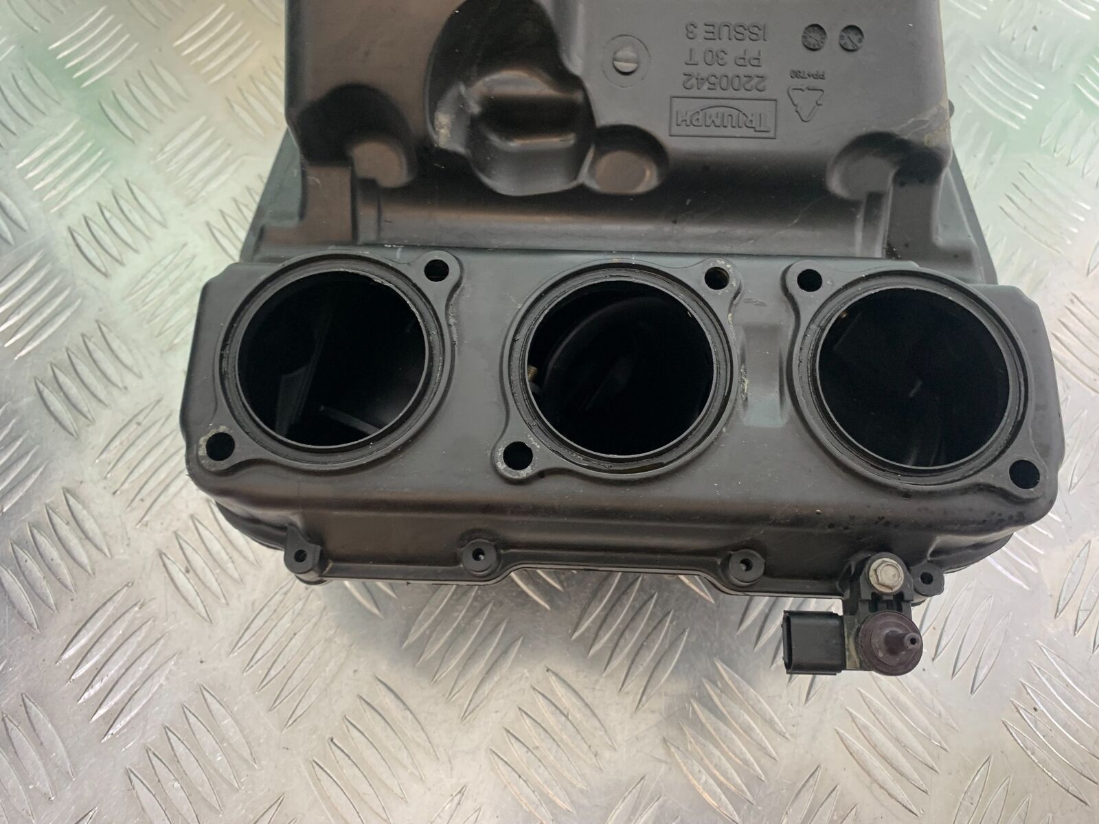 TRIUMPH TIGER 800 XC AIRBOX   YEAR 2011-2014 (CMB1022)