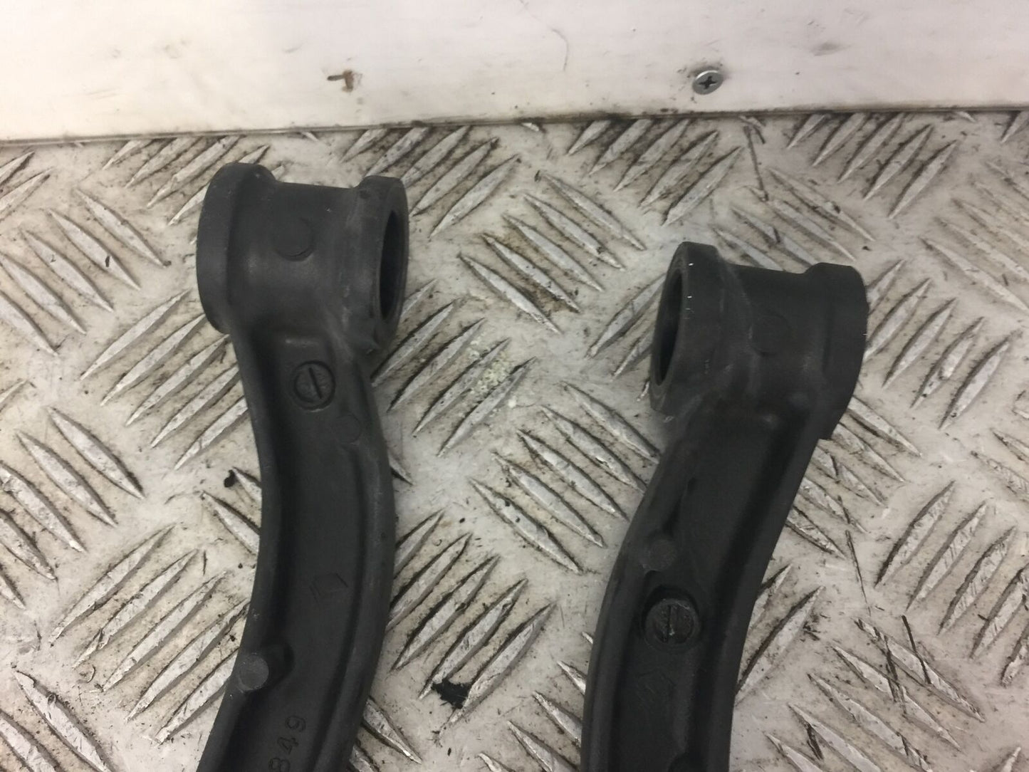 KAWASAKI ZX12R ZX12 R ENGINE BRACKETS   YEAR 2000