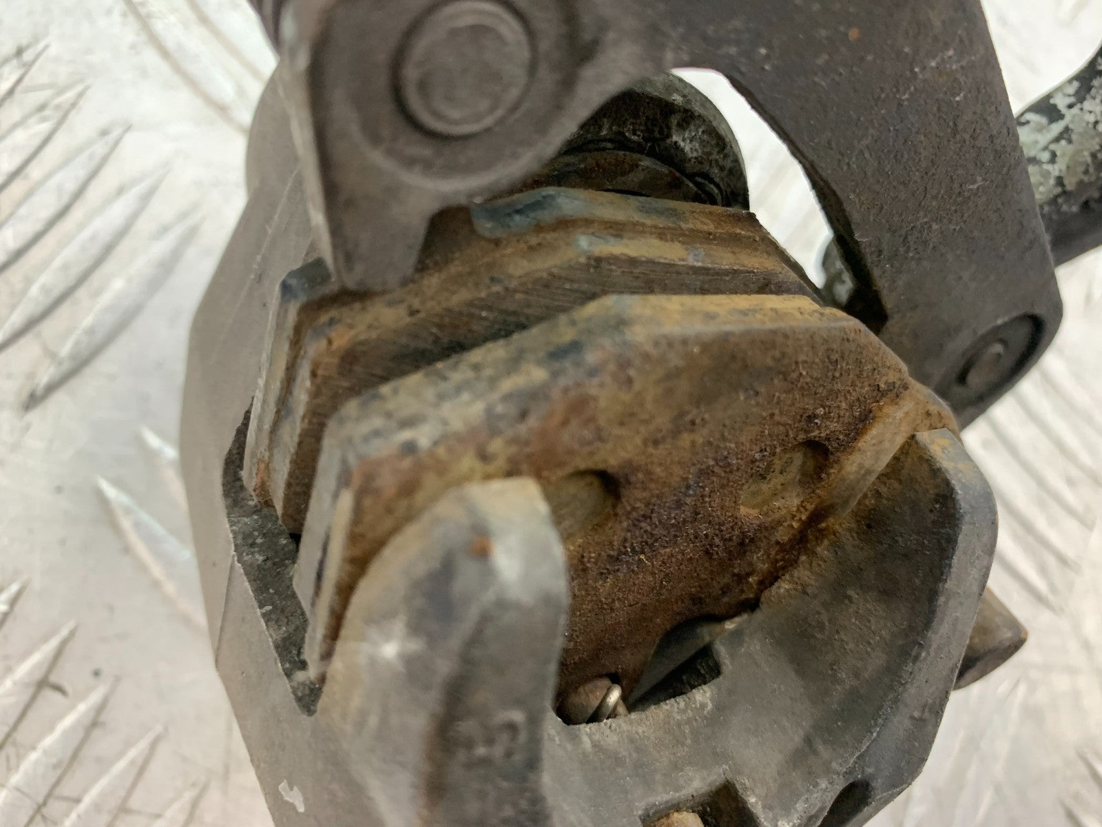 KAWASAKI ZX6R ZX6 J REAR CALIPER (SOLD AS PARTS)   YEAR 2000 (CMB1312)