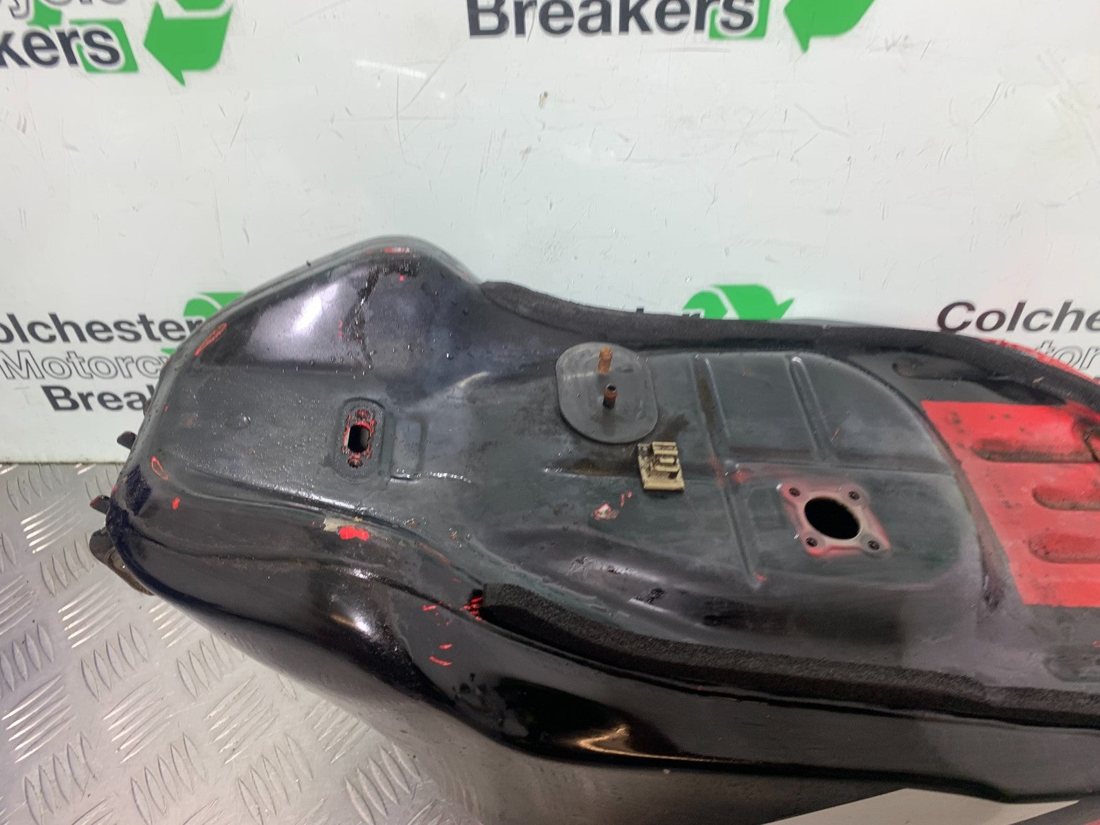 YAMAHA FZS600 FAZER 600 PETROL TANK   YEAR 1998-2001 (CMB1267)
