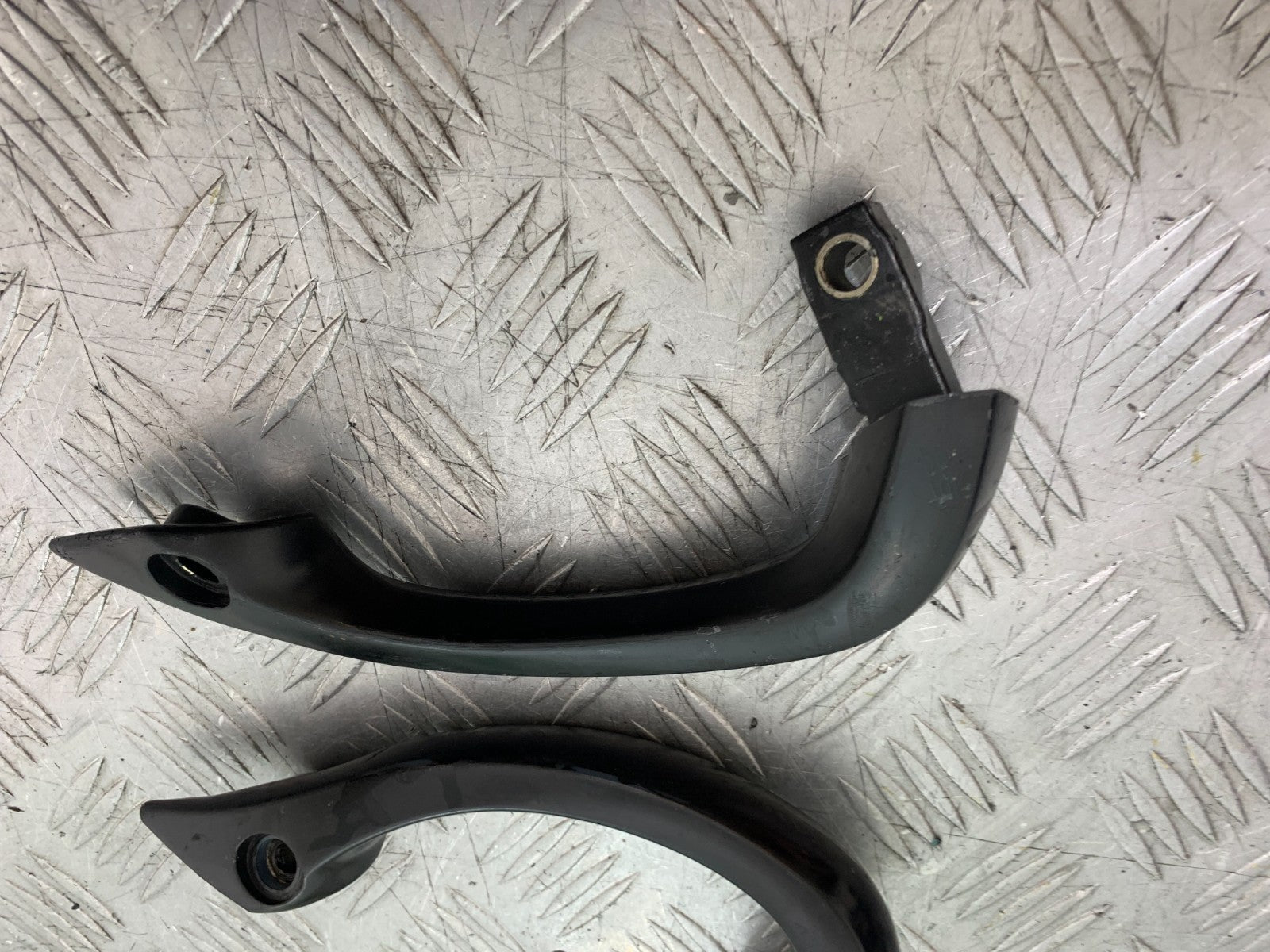 KAWASAKI ZX9R ZX9 R GRAB RAILS  YEAR 1998-1999 (CMB1329)