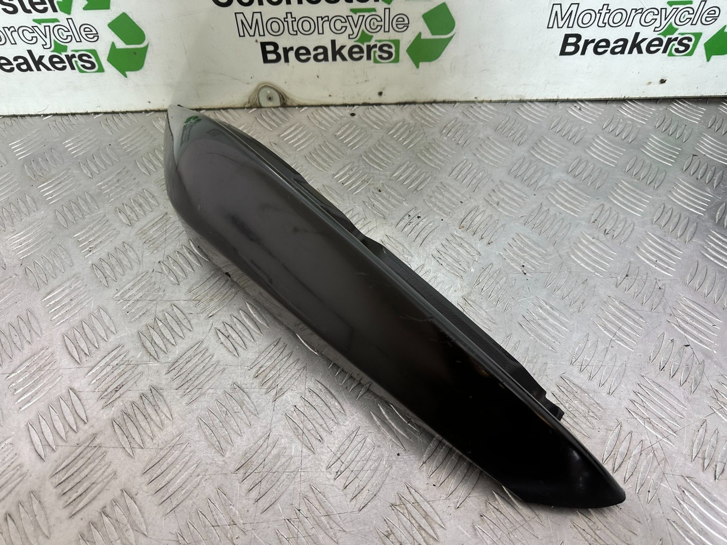 KAWASAKI ER6 F ER6F LEFT SEAT PANEL YEAR 2005-2008 (CMB1178)