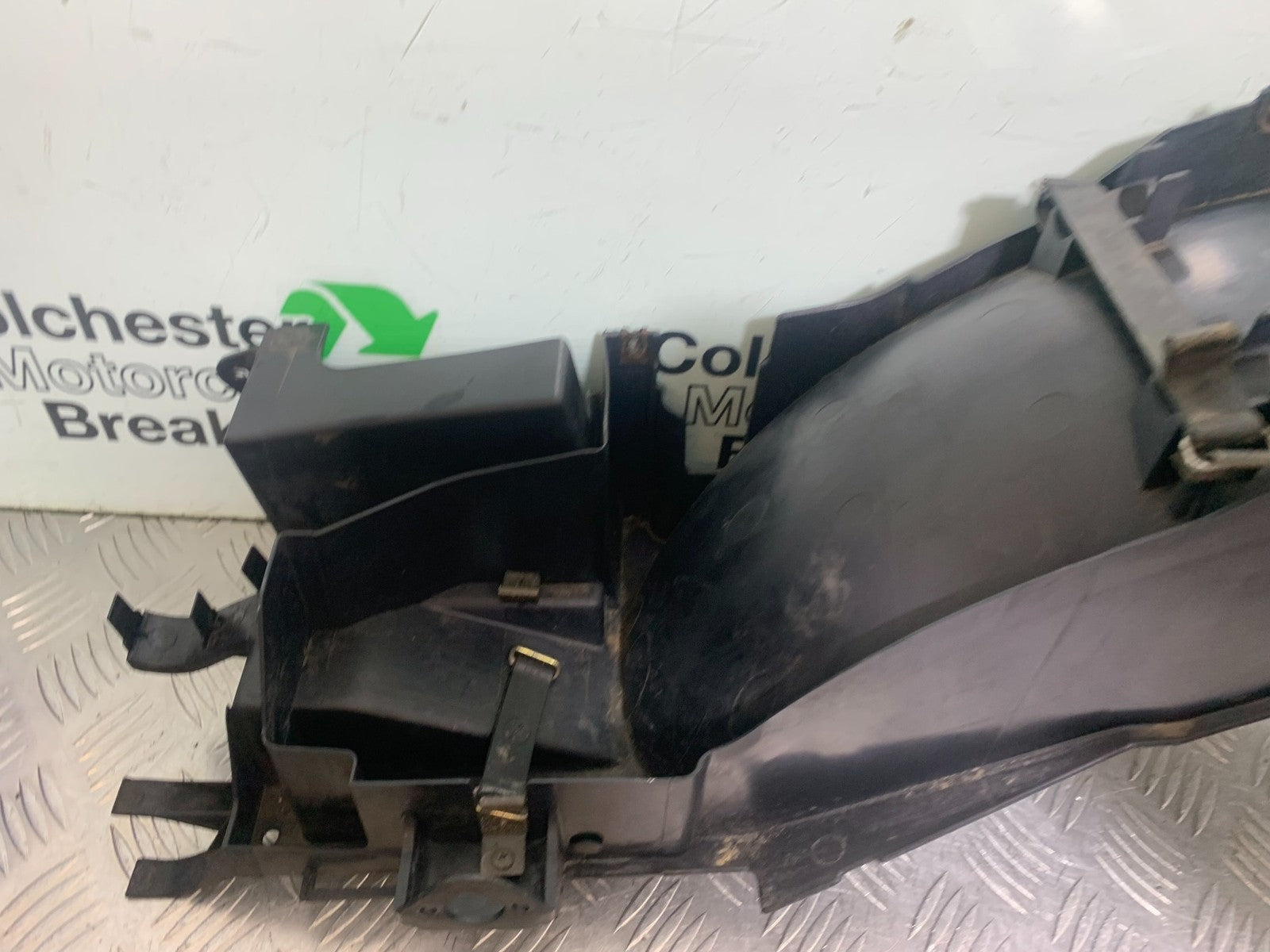 YAMAHA XJ900 XJ 900 DIVERSION REAR MUDGUARD   YEAR 1994-2002 (CMB1292)
