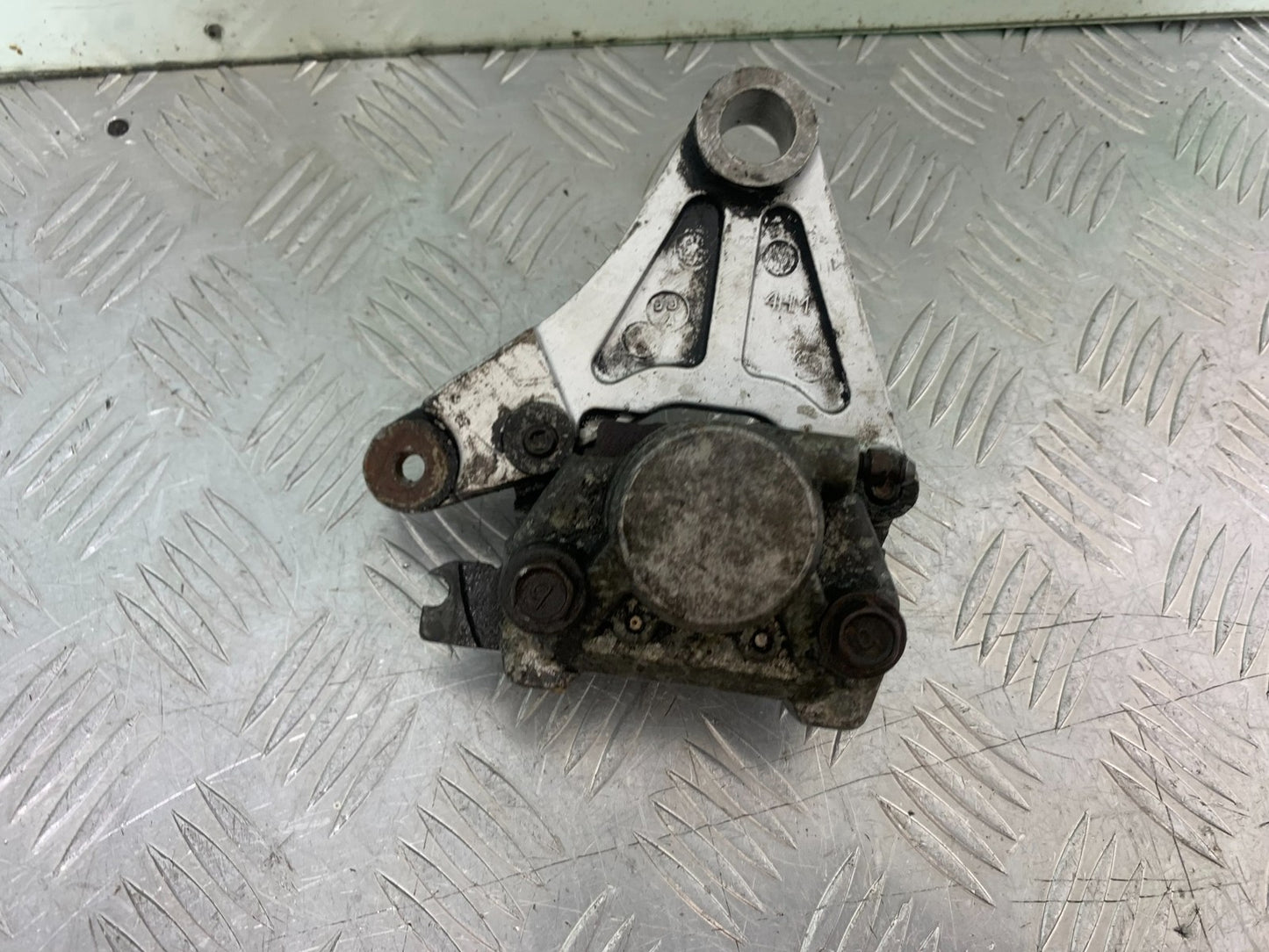YAMAHA FZS600 FAZER 600 REAR CALIPER (SOLD AS PARTS)  YEAR 1998-2001 (CMB1267)