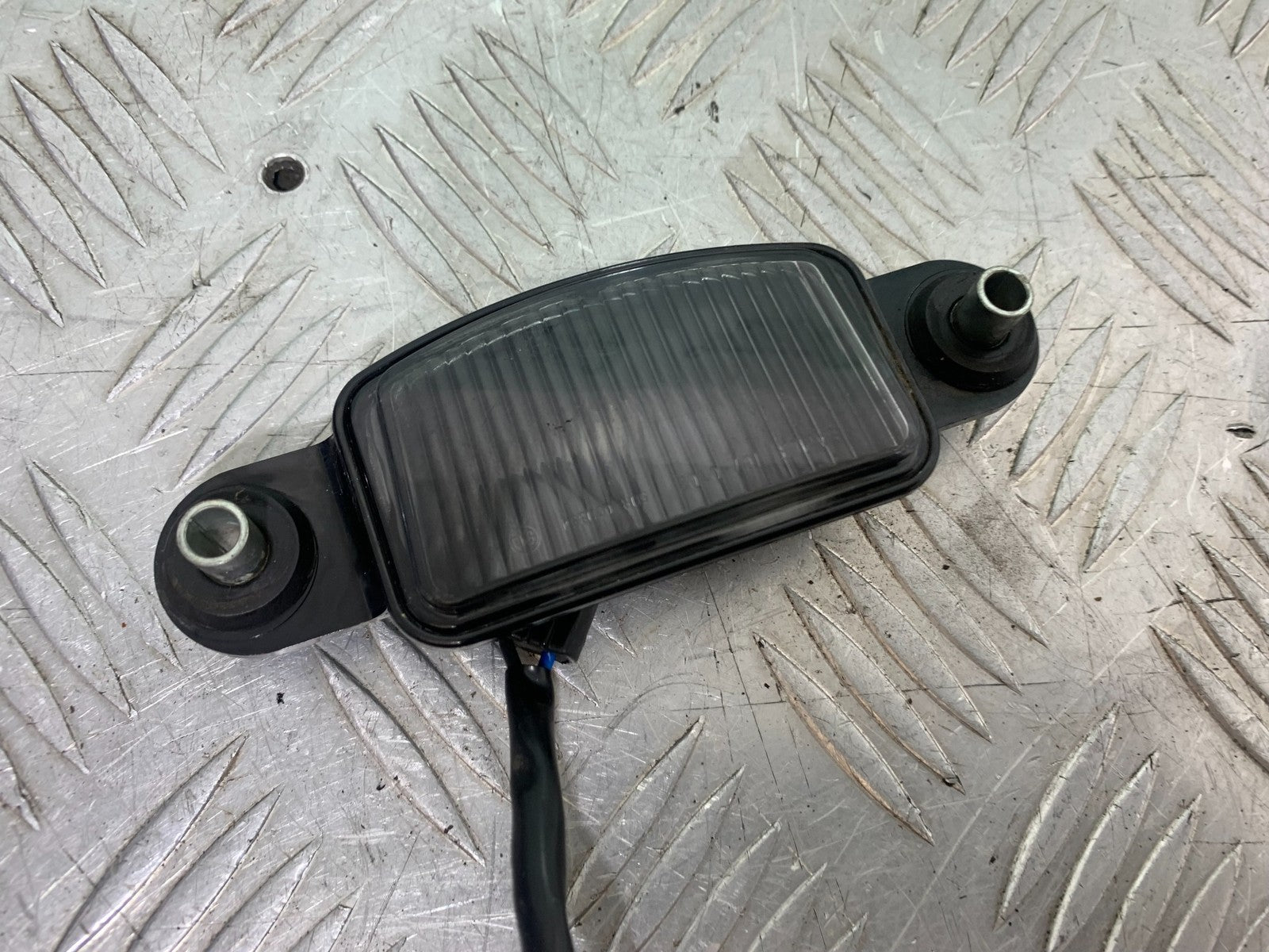 YAMAHA XVS 1300 MIDNIGHT STAR NUMBER PLATE LIGHT   YEAR 2007-16 (CMB1200)