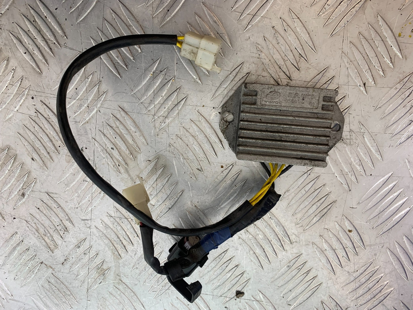ROYAL ENFIELD BULLET 500 EFI REGULATOR   YEAR 2008 - 2016 (CMB1153)