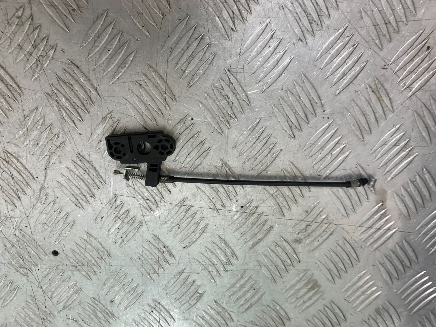APRILIA TUONO 1000 V4R SEAT CATCH  AND CABLE   YEAR 2011-13  (CMB1331)