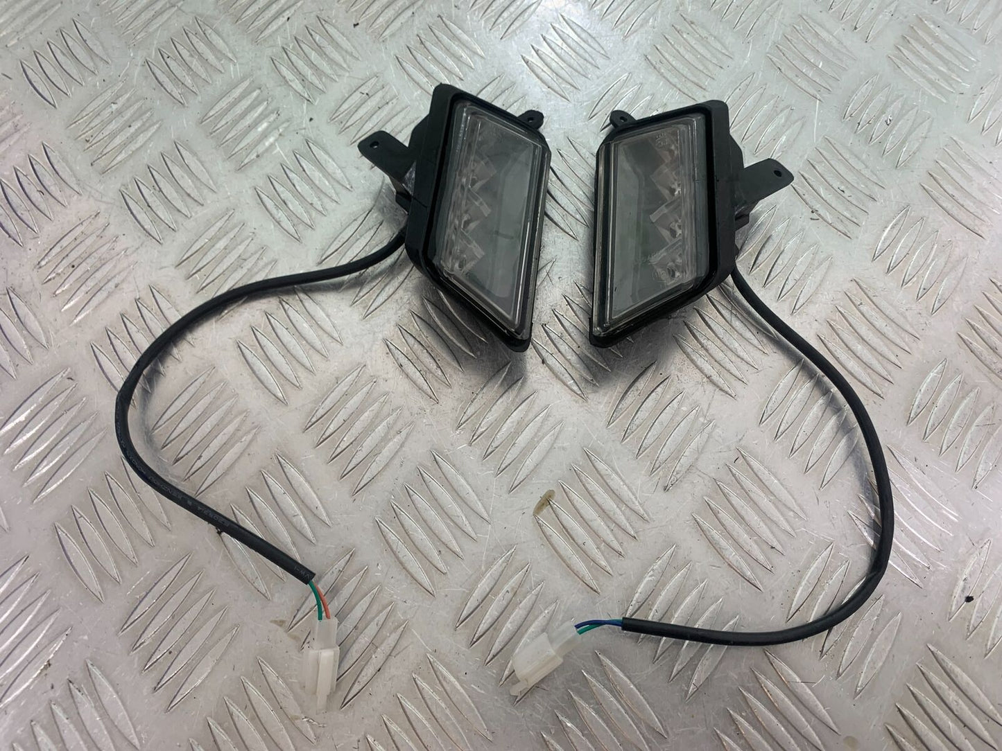 NECO GPX125 FRONT INDICATORS  YEAR 2016-2021(CMB1052)