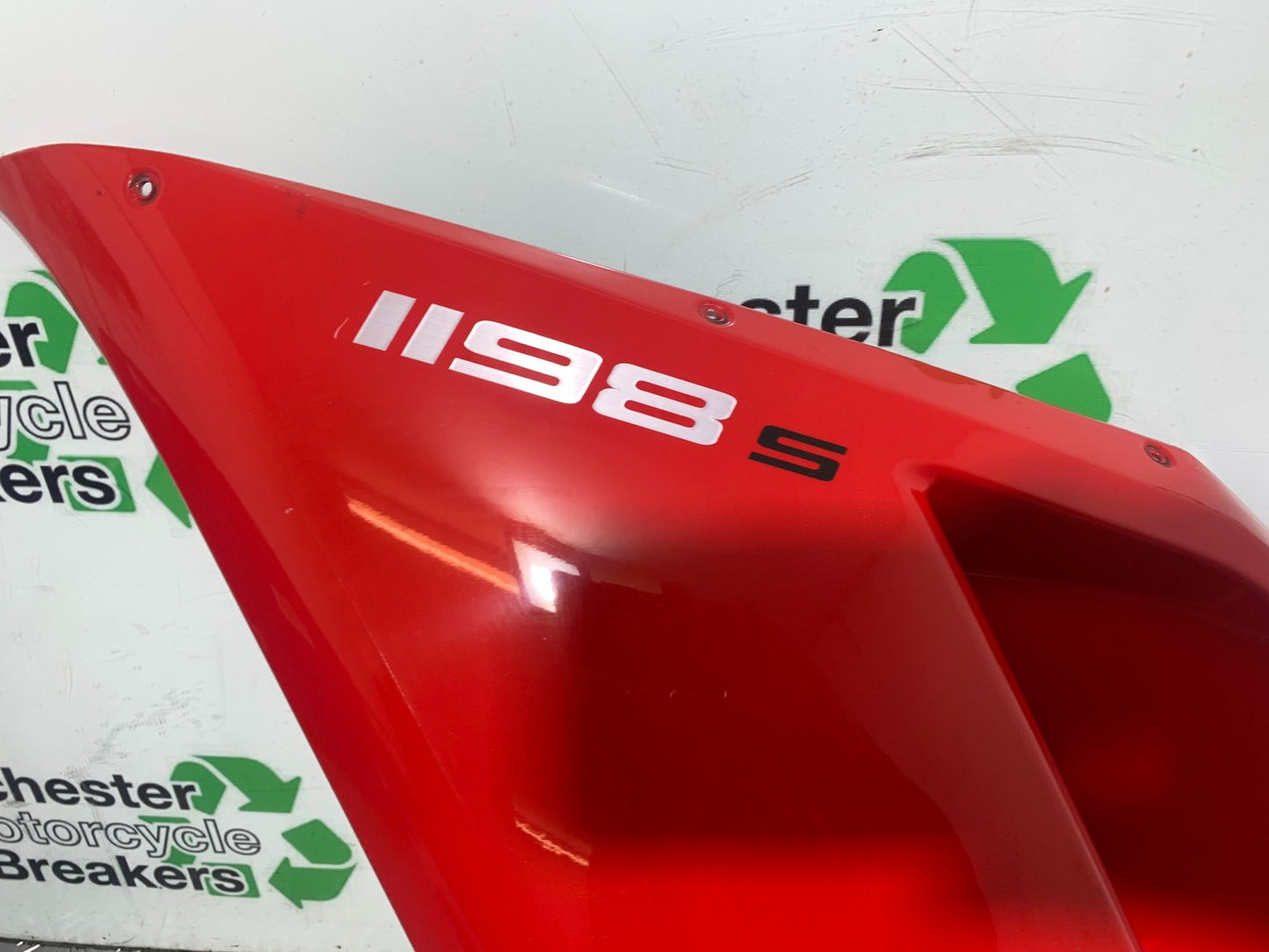 DUCATI 1198 S LEFT FAIRING PANEL YEAR 2009-2011 (CMB1219)