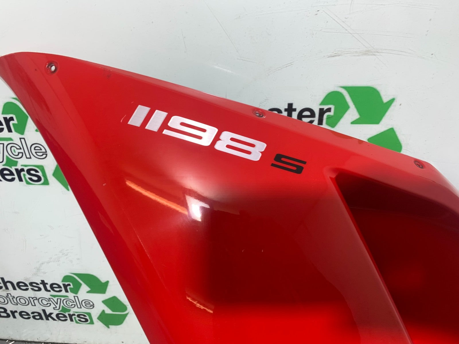 DUCATI 1198 S LEFT FAIRING PANEL YEAR 2009-2011 (CMB1219)