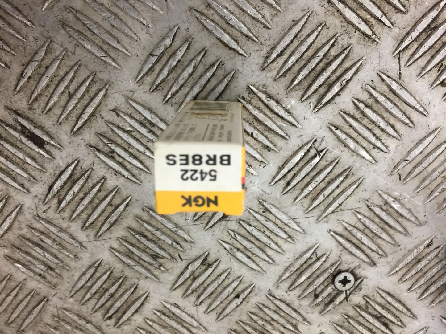 GENUINE NGK BR8ES  SPARK PLUG