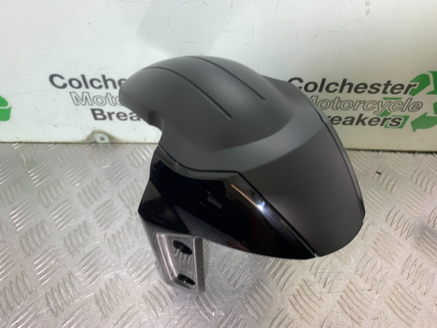 TRIUMPH TRIDENT 660 FRONT MUDGUARD   YEAR 2021-2024 (CMB1295)