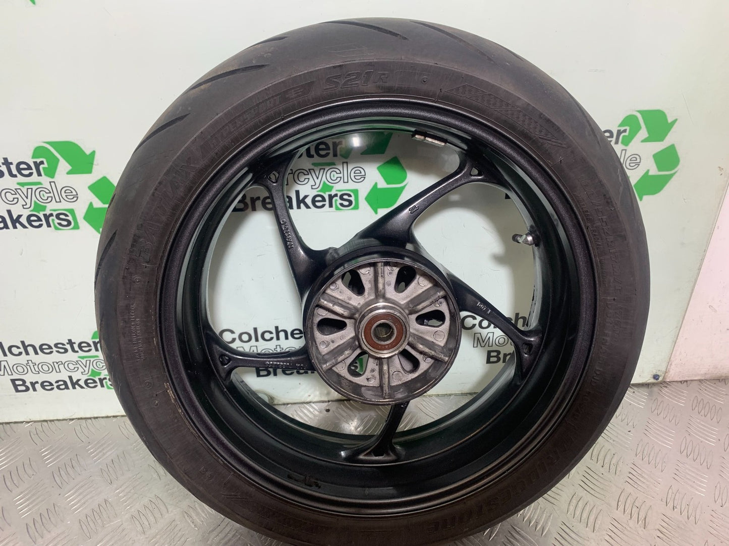 TRIUMPH 675 STREET TRIPLE REAR WHEEL  2013-2016 (CMB1186)