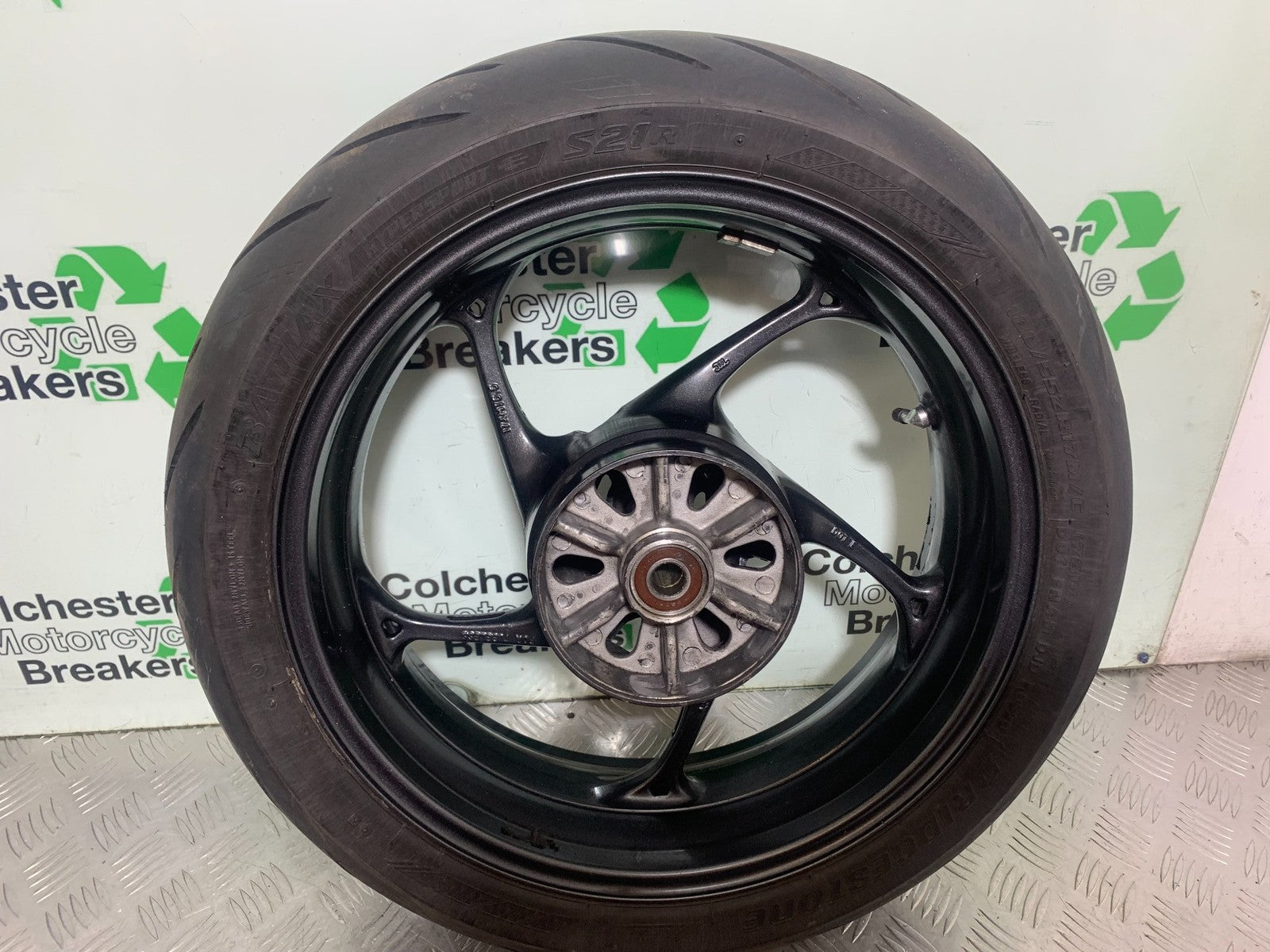 TRIUMPH 675 STREET TRIPLE REAR WHEEL  2013-2016 (CMB1186)