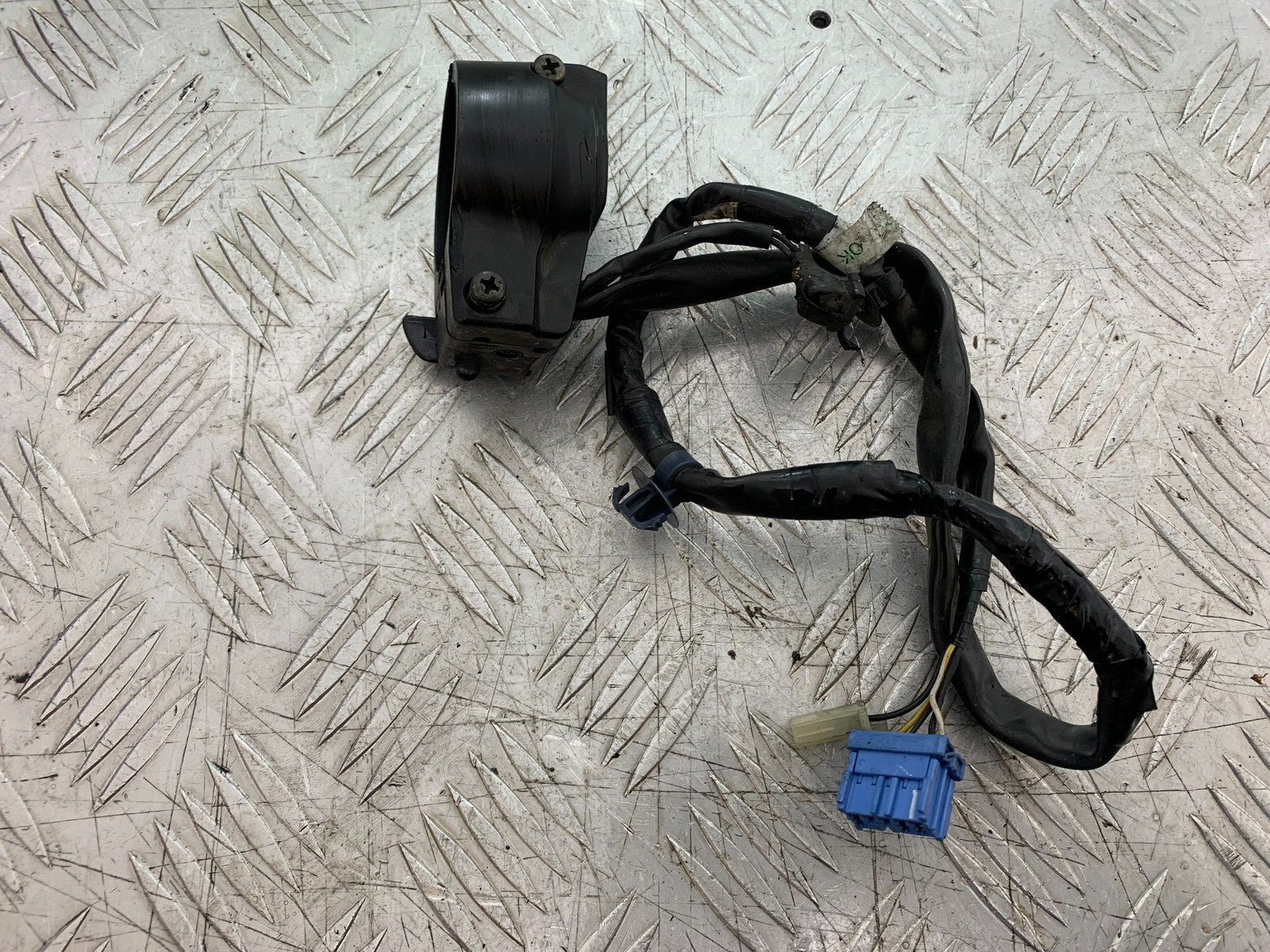 HONDA CB650F CB 650 FA-E RIGHT SWITCH GEAR  YEAR 2014-2017 (CMB1226)