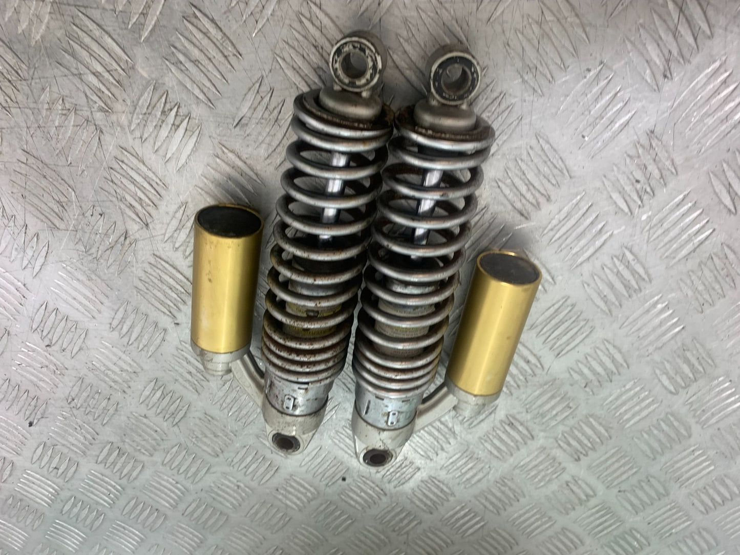 SUZUKI GSX750 INAZUMA REAR SHOCKS YEAR 1998-2003 (CMB1308)