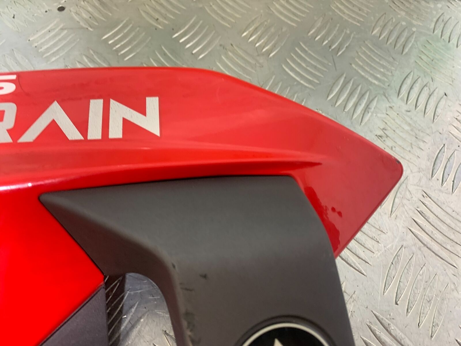 SINNIS TERRAIN 125 RIGHT FAIRING PANEL YEAR 2018 (CMB1123)