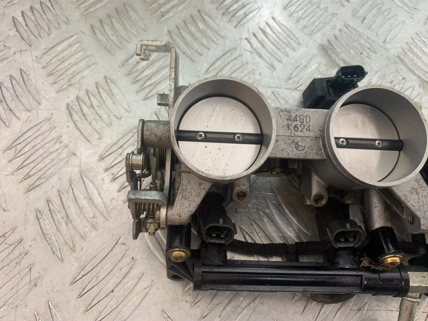 SUZUKI GSR600 GSR 600 THROTTLE BODIES    2006-2010 (CMB1177)