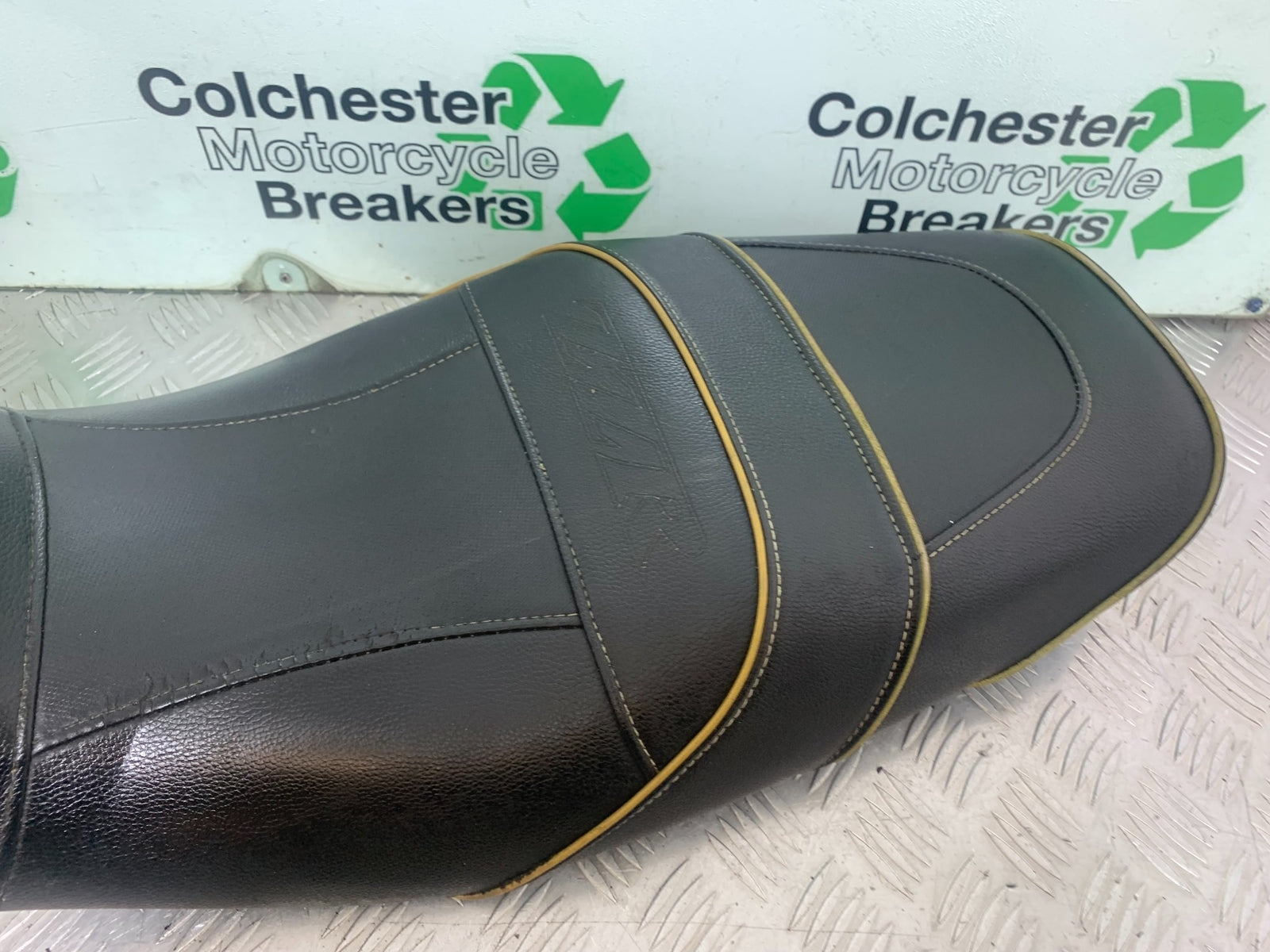 KAWASAKI ZZR1100 D SEAT    YEAR 1993-2001 (CMB1164)