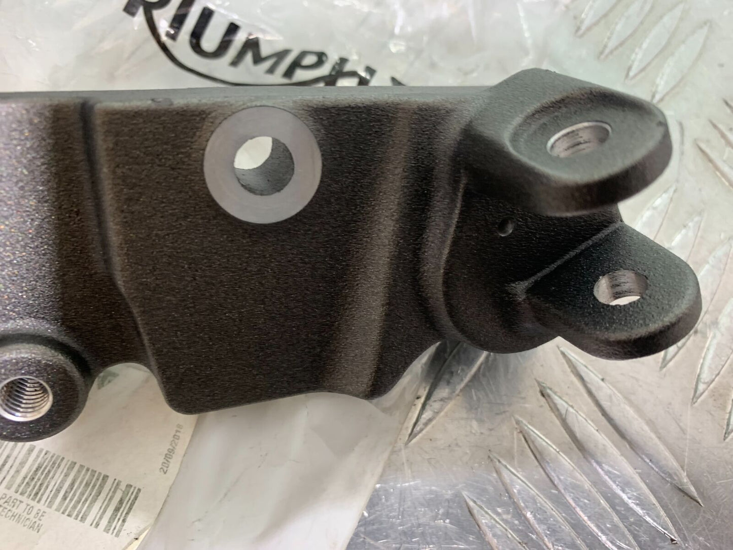 TRIUMPH 1050 SPEED TRIPLE RS FRONT RIGHT HANGER    YEAR 2018-2020 (CMB1029)