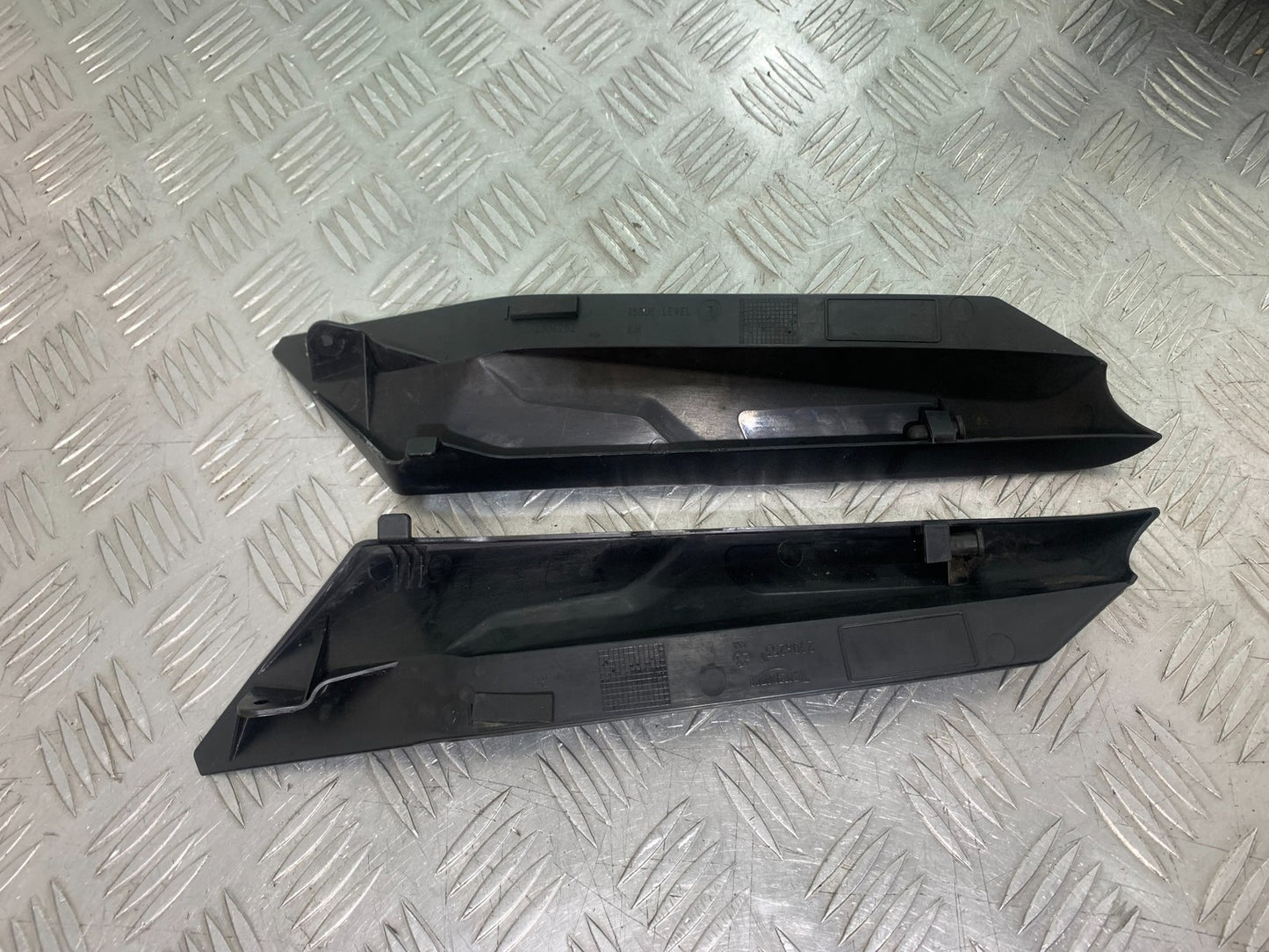 TRIUMPH TIGER 800 XRT LEFT AND RIGHT FRAME NFILLS   2018-2020 (CMB1193)