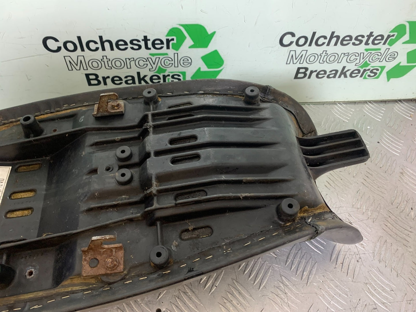TRIUMPH TROPHY 900 SEAT  YEAR 1991-95 (CMB1251)
