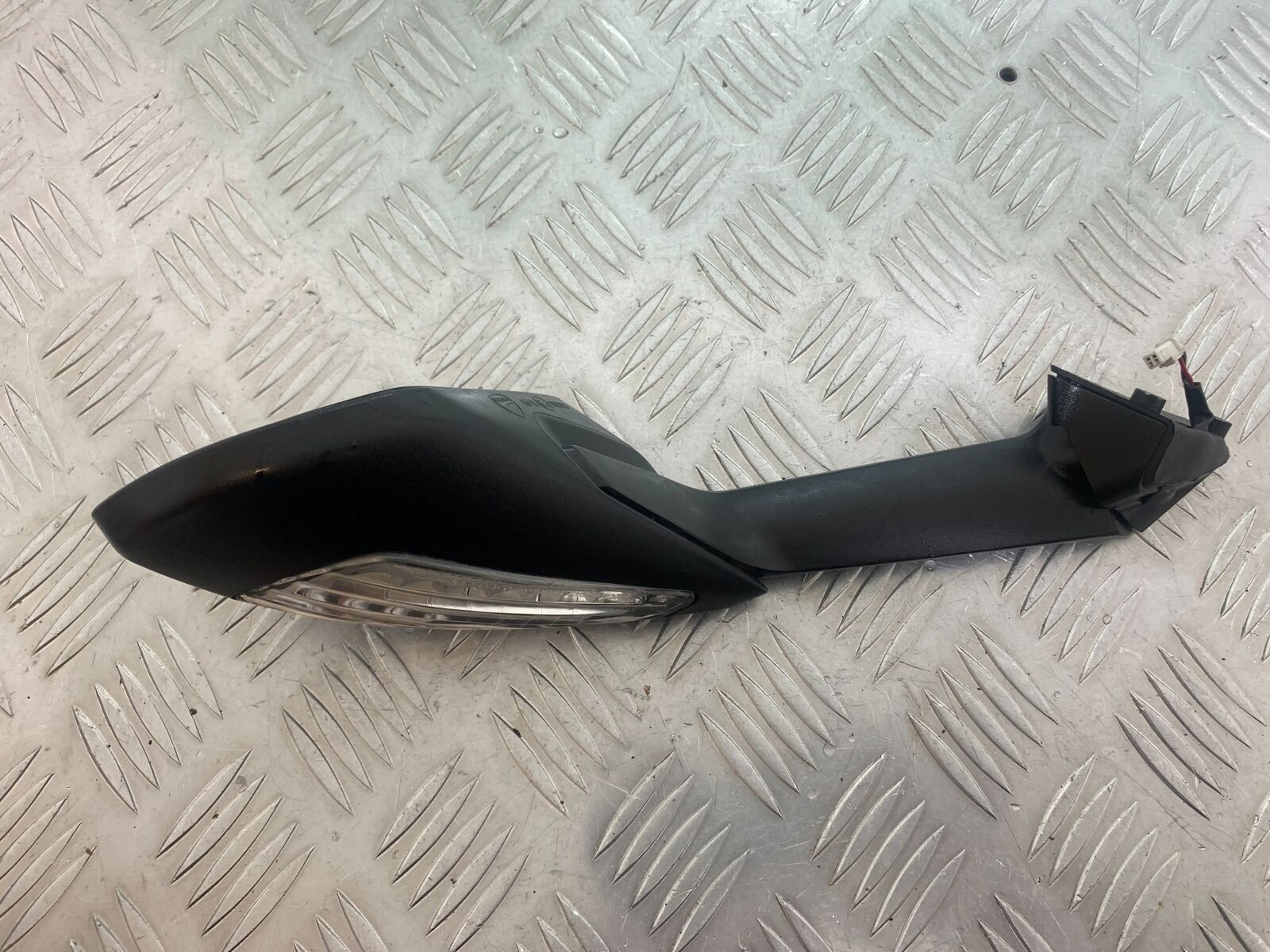 DUCATI 1199 PANIGALE LEFT MIRROR  YEAR 2012-2014 (CMB1047)