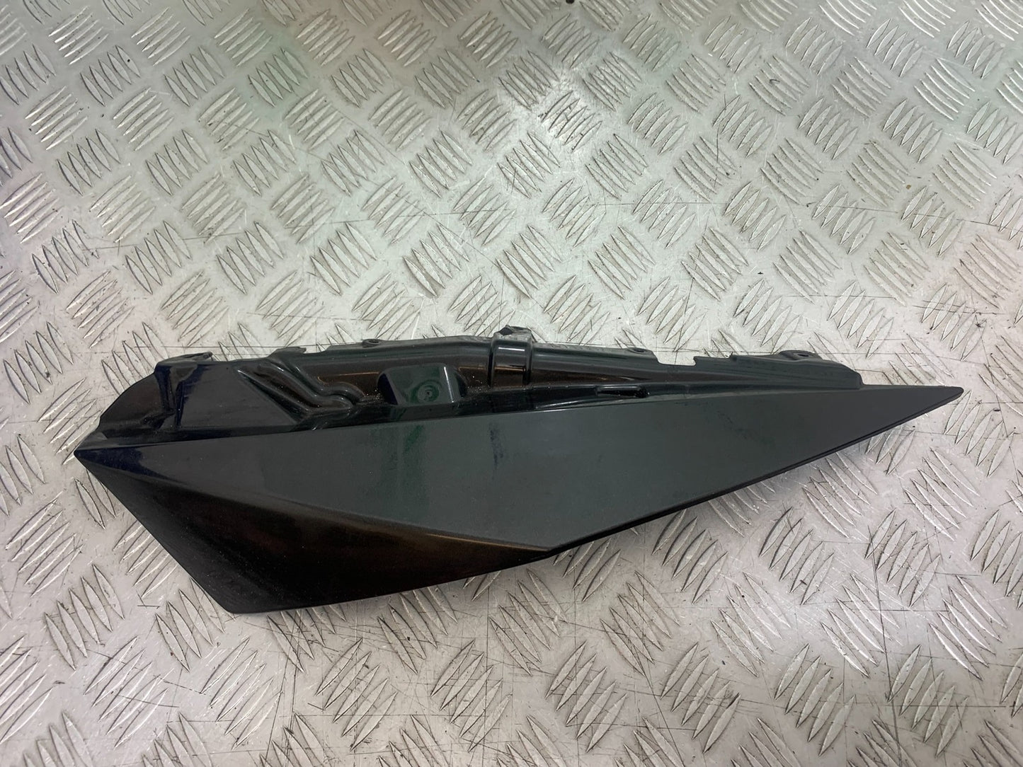 KTM 990 SUPER DUKE LEFT SEAT PANEL YEAR 2007-2011  (CMB1207)