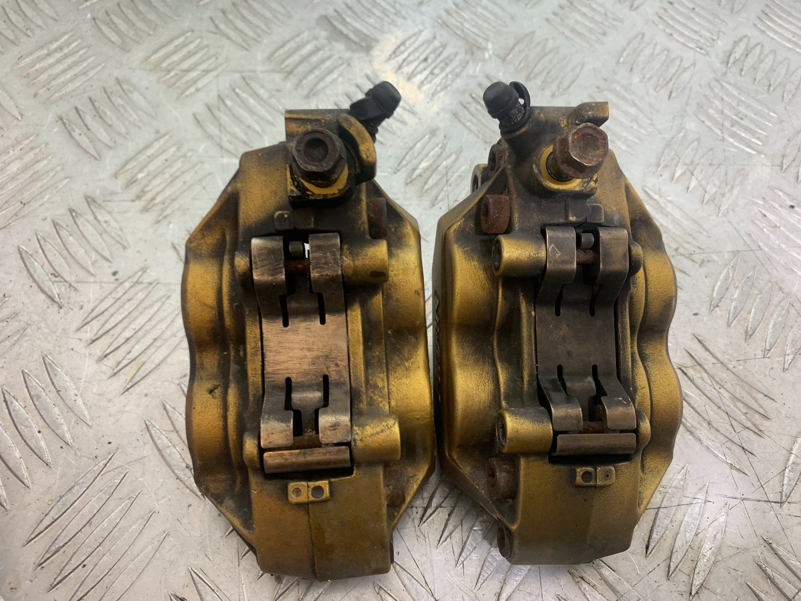 HONDA CBR600 CBR 600 RR FRONT CALIPERS   YEAR 2003-2004 CMB1173)