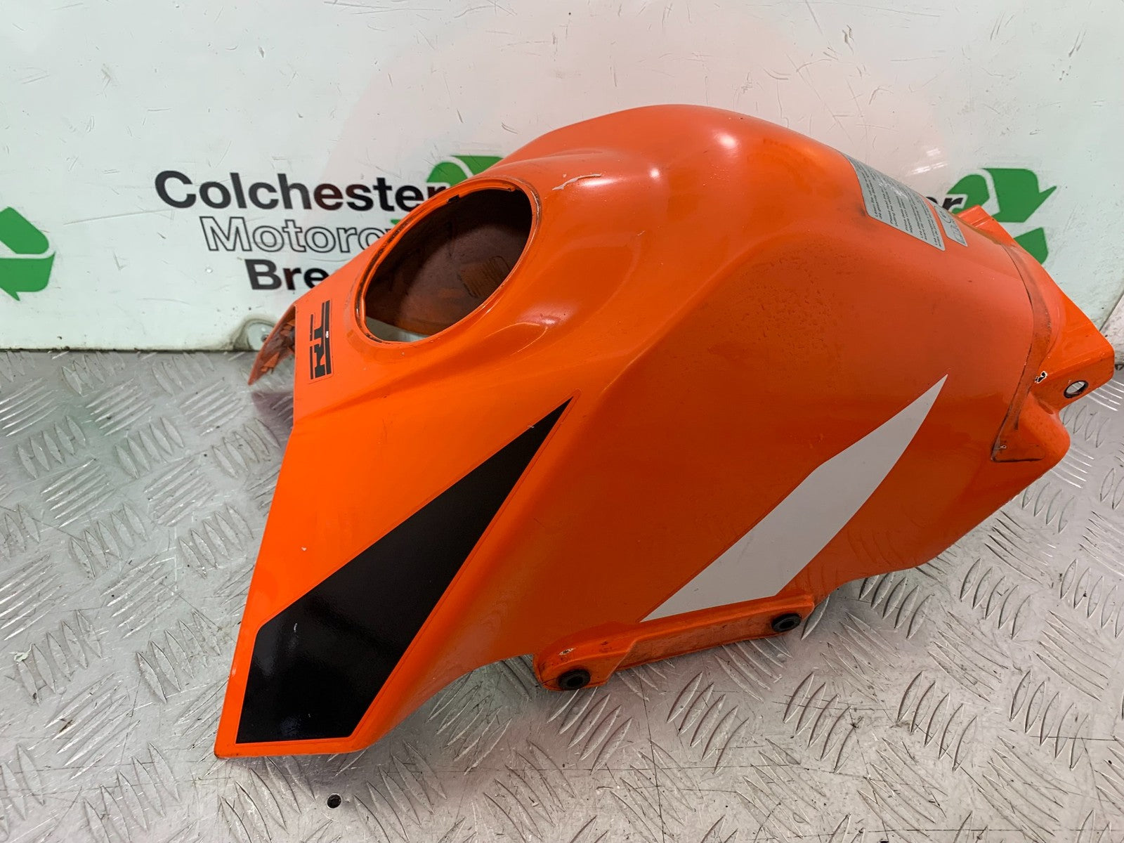 KTM RC125 RC 125 PETROL TANK COVER  YEAR 2017-2022 (CMB 1244)