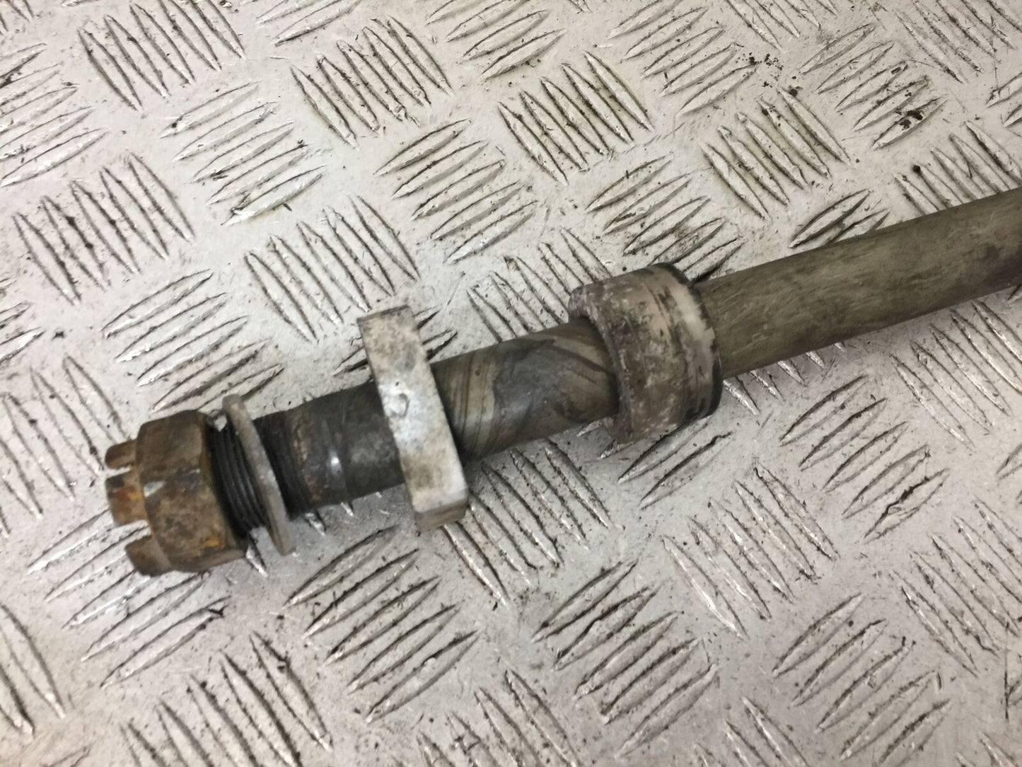 KAWASAKI ZX6R REAR WHEEL SPINDLE  YEAR 2009-2012  (STOCK 897)