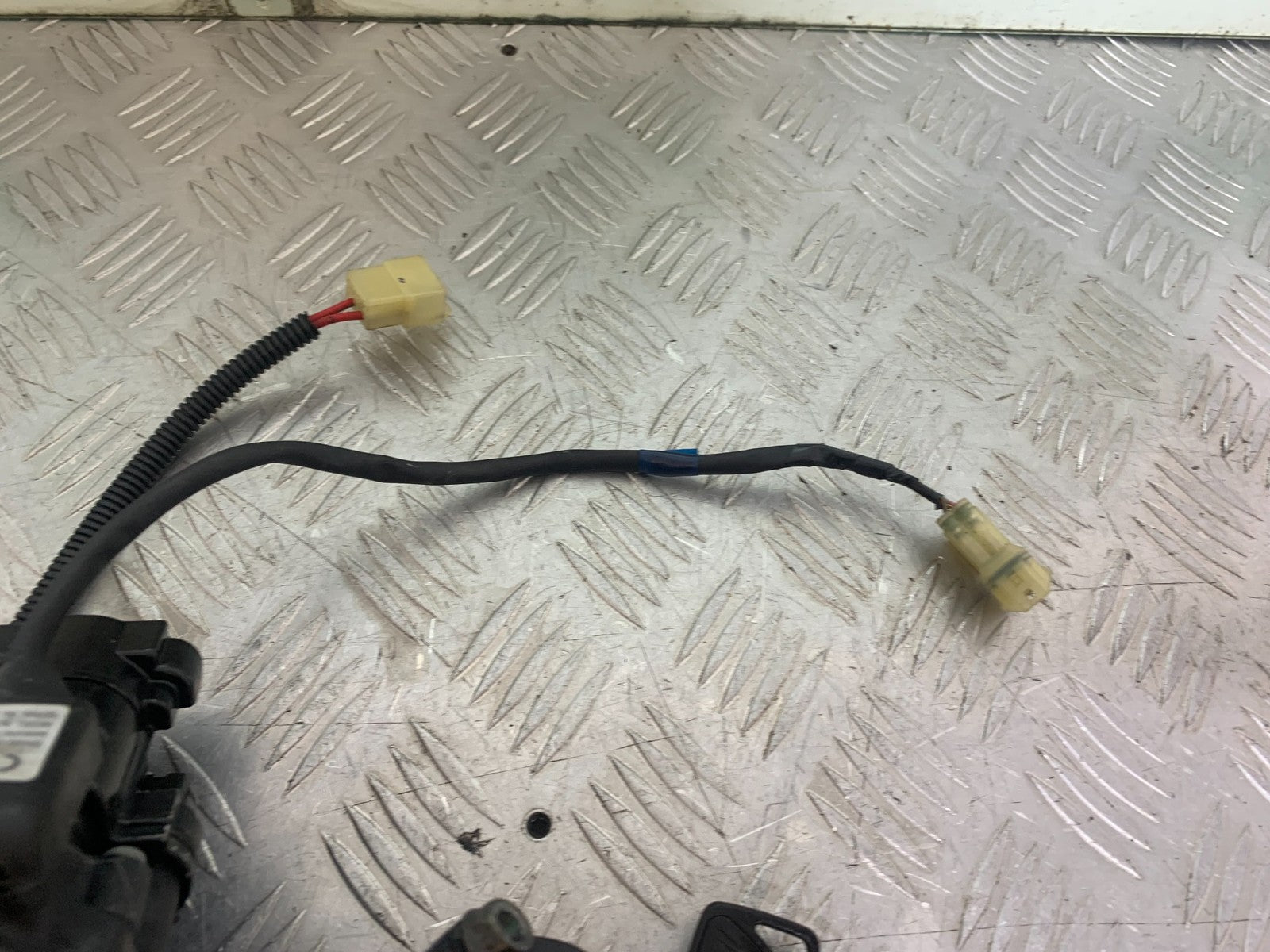 HONDA CBR600 CBR 600 RR ECU LOCKS KEYS   YEAR 2003-2004 CMB1173)
