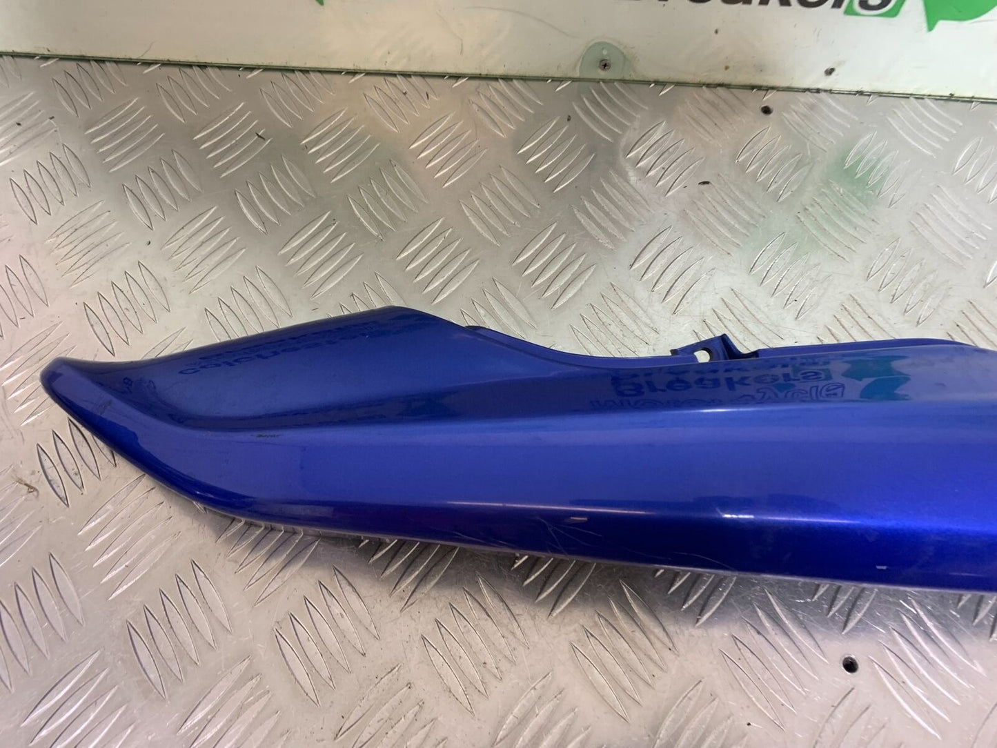 KAWASAKI ER5 ER 5 RIGHT TAIL PIECE   YEAR 1997-2007 (CMB1003)