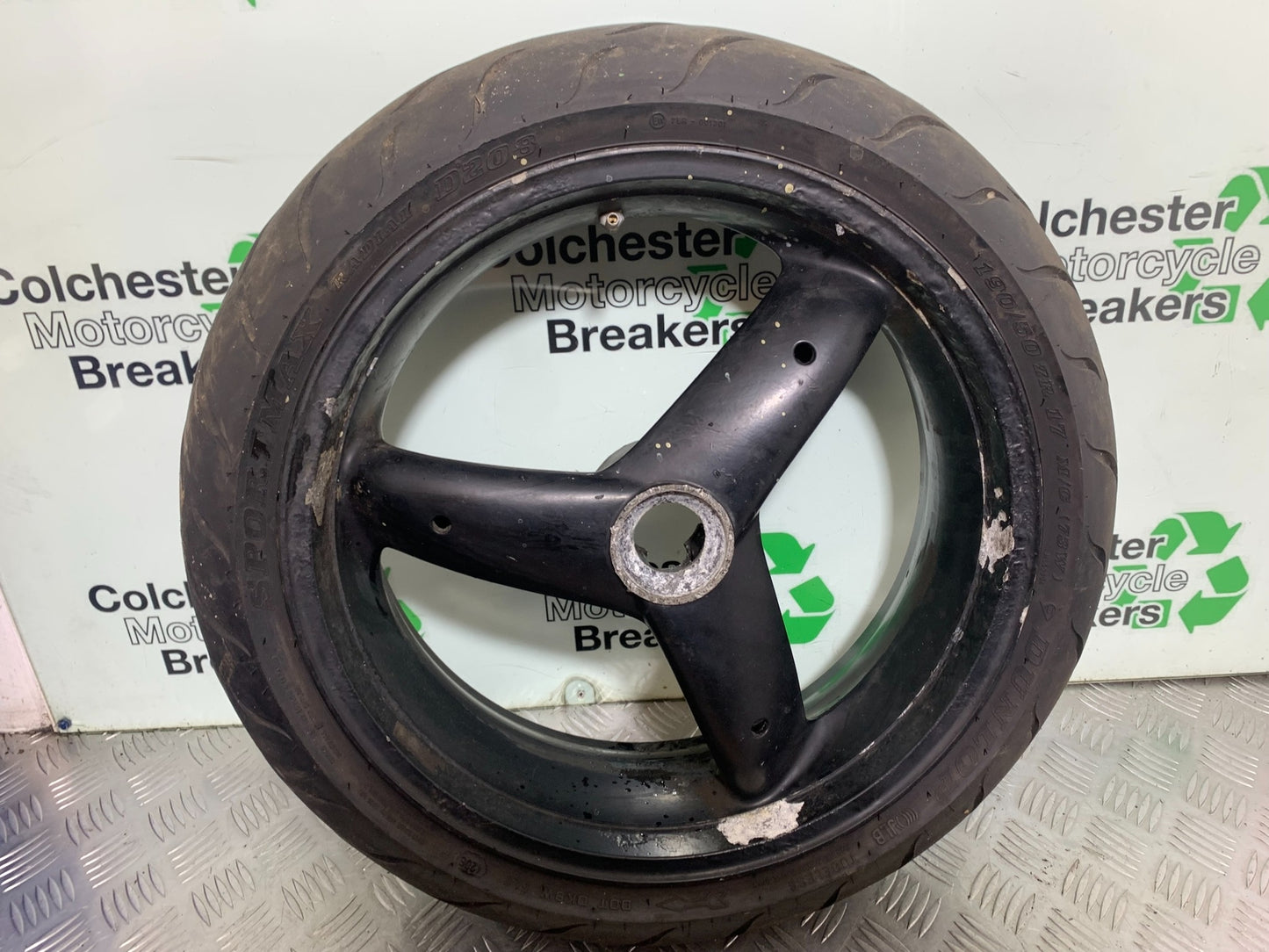 TRIUMPH T509 SPEED TRIPLE REAR WHEEL  YEAR 1997-1998 (CMB1144)