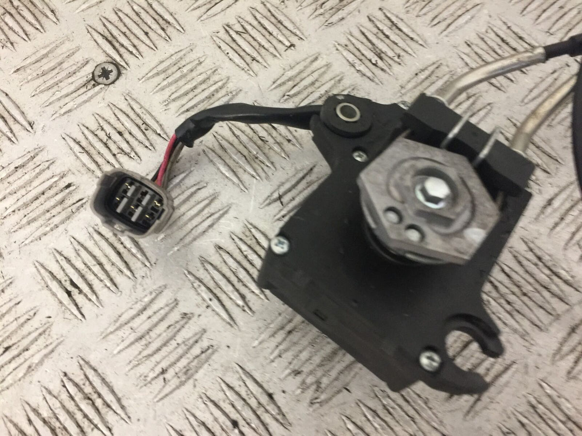 SUZUKI GSXR 750 L1-L5 SERVO MOTOR  YEAR 2012-2016 (STOCK 698)