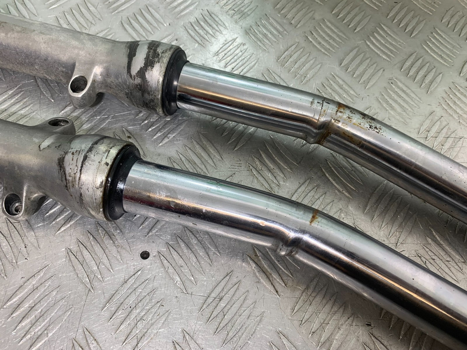HONDA NTV 600 REVERE FORKS (BENT SOLD AS PARTS)  YEAR 1988-1996  (CMB1281)