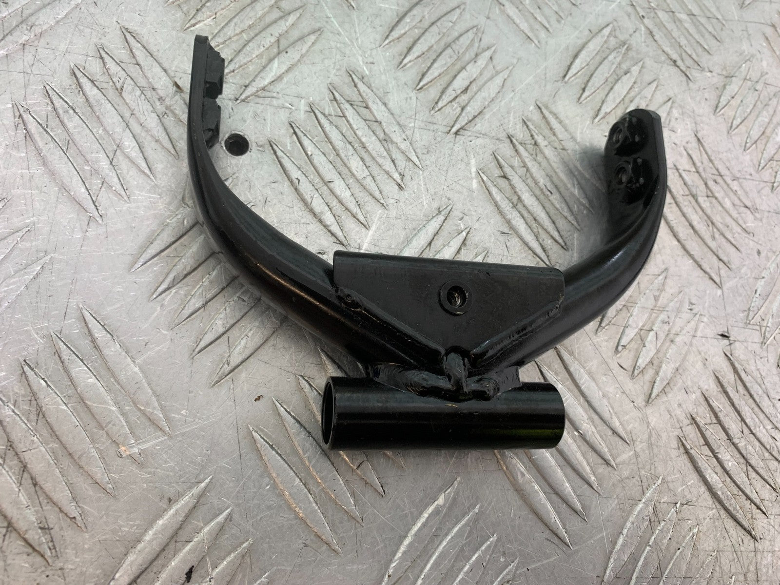TRIUMPH TRIDENT 660 TANK BRACKET  YEAR 2021-2024 (CMB1295)