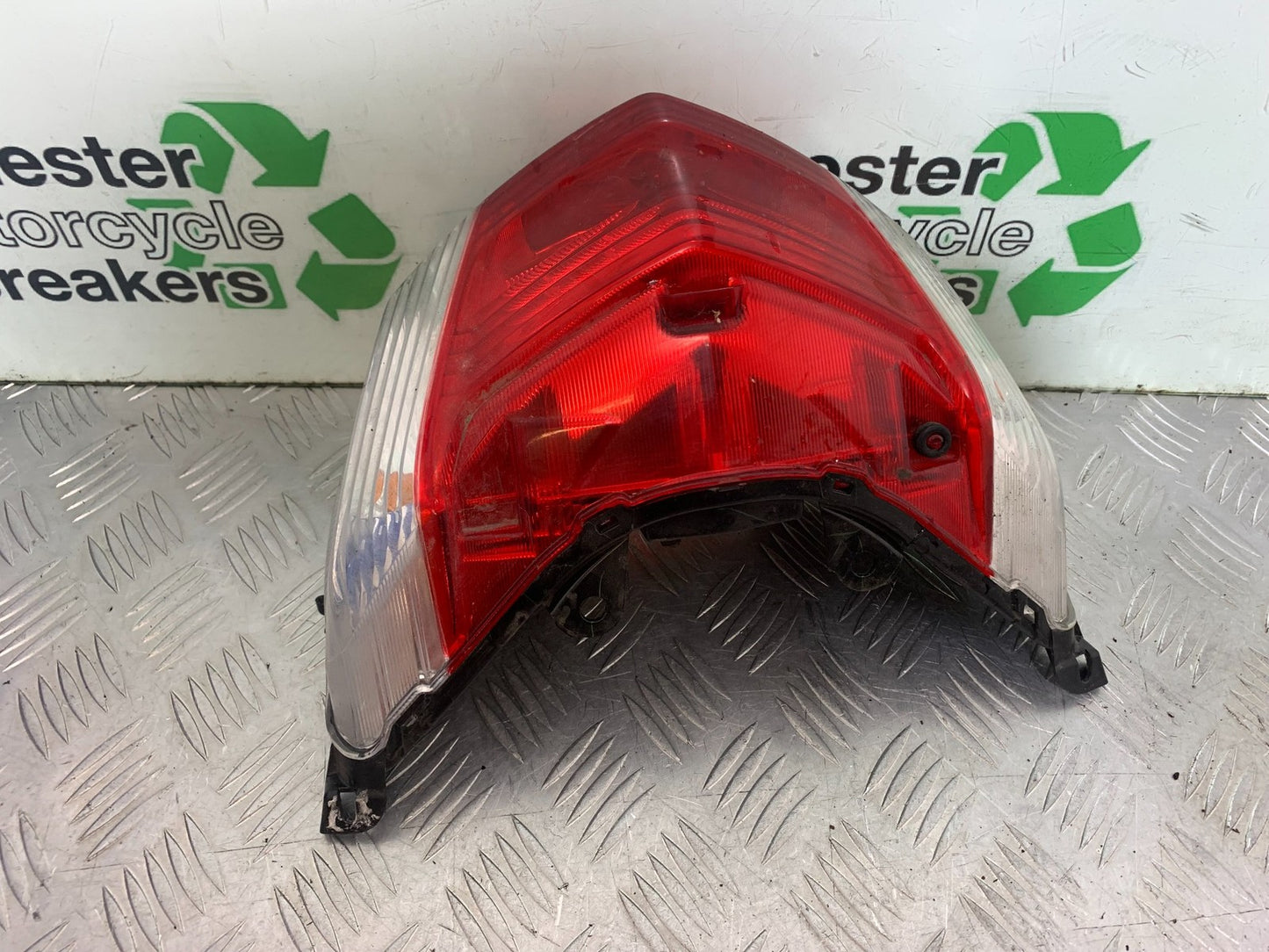 YAMAHA XMAX 125 XMAX-125 REAR LIGHT  YEAR 2015-2020  (CMB1266)