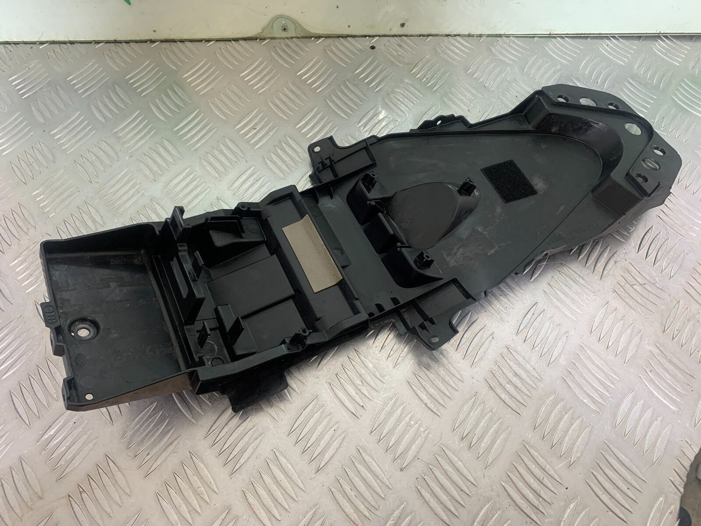 SUZUKI GSXR1000 GSXR 1000 UNDERTRAY   2009-2016 (CMB1049)
