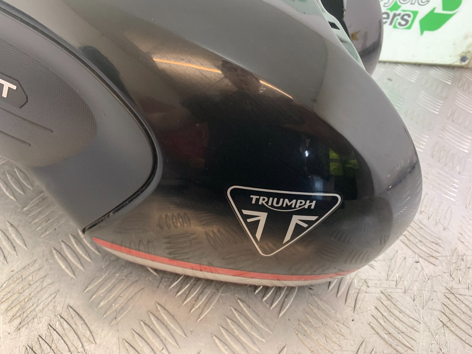 TRIUMPH TRIDENT 660 PETROL TANK COVER YEAR 2021-2024 (CMB1295)
