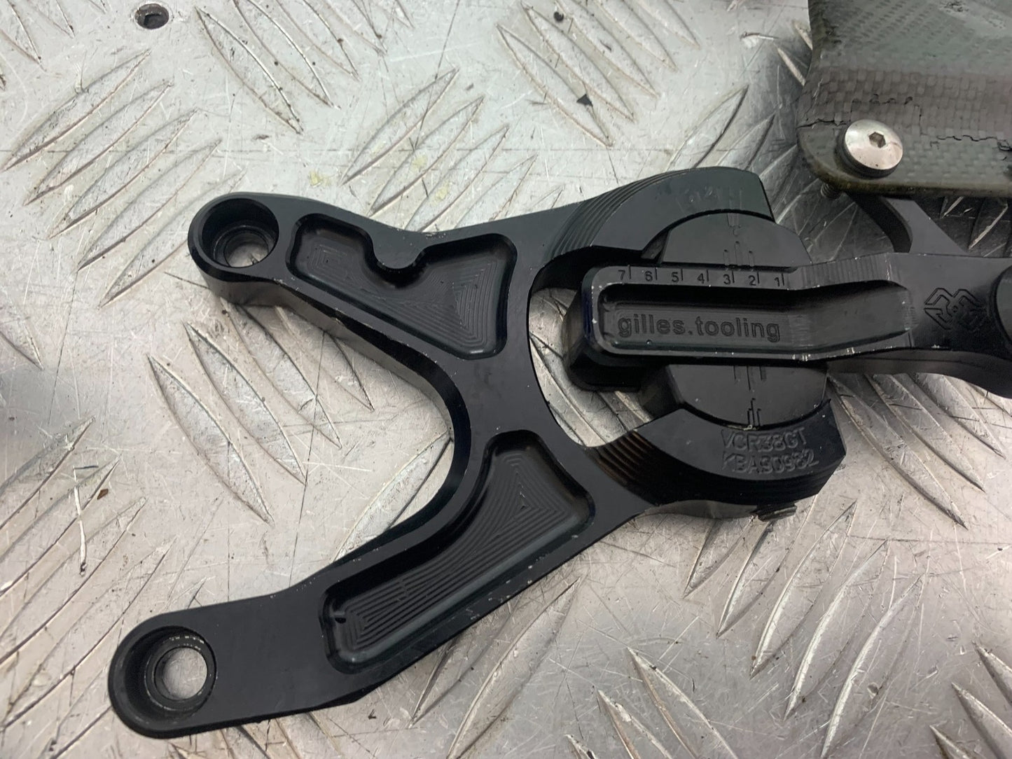 YAMAHA YZF R1 4C8 GILES ADJUSTABLE REARSETS  YEAR 2007-2008 (CMB1237)