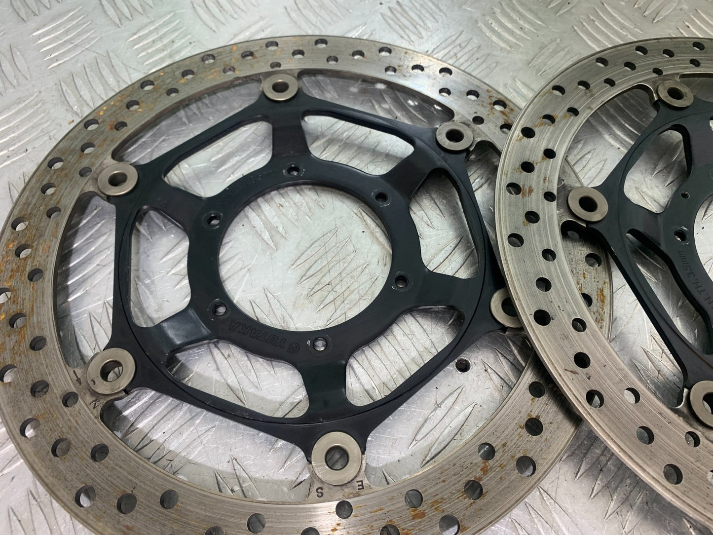 HONDA CBR1000 rr FIREBLADE FRONT BRAKE DISCS   YEAR 2012-2016 (CMB1198)