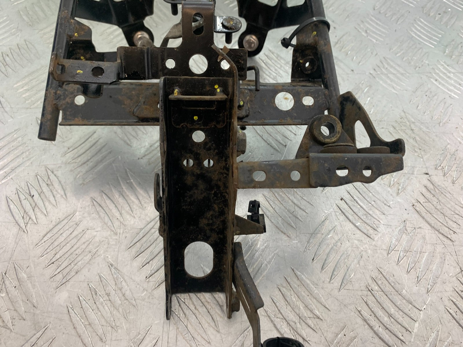 YAMAHA XMAX 125 XMAX-125 FAIRING BRACKET  YEAR 2015-2020  (CMB1266)