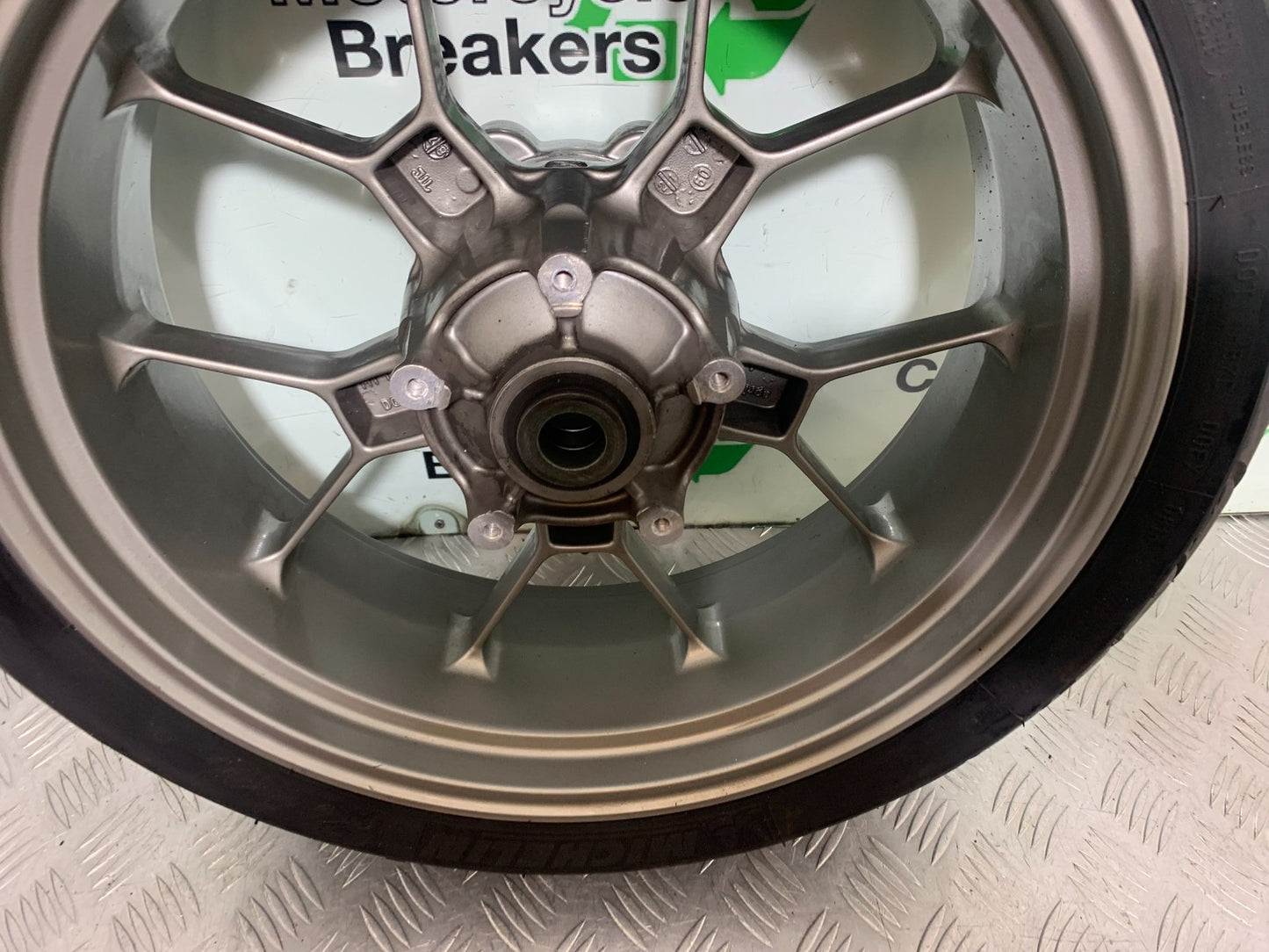 APRILIA SL750 SL 750 SHIVER REAR WHEEL  YEAR 2008-2016 (CMB1242)